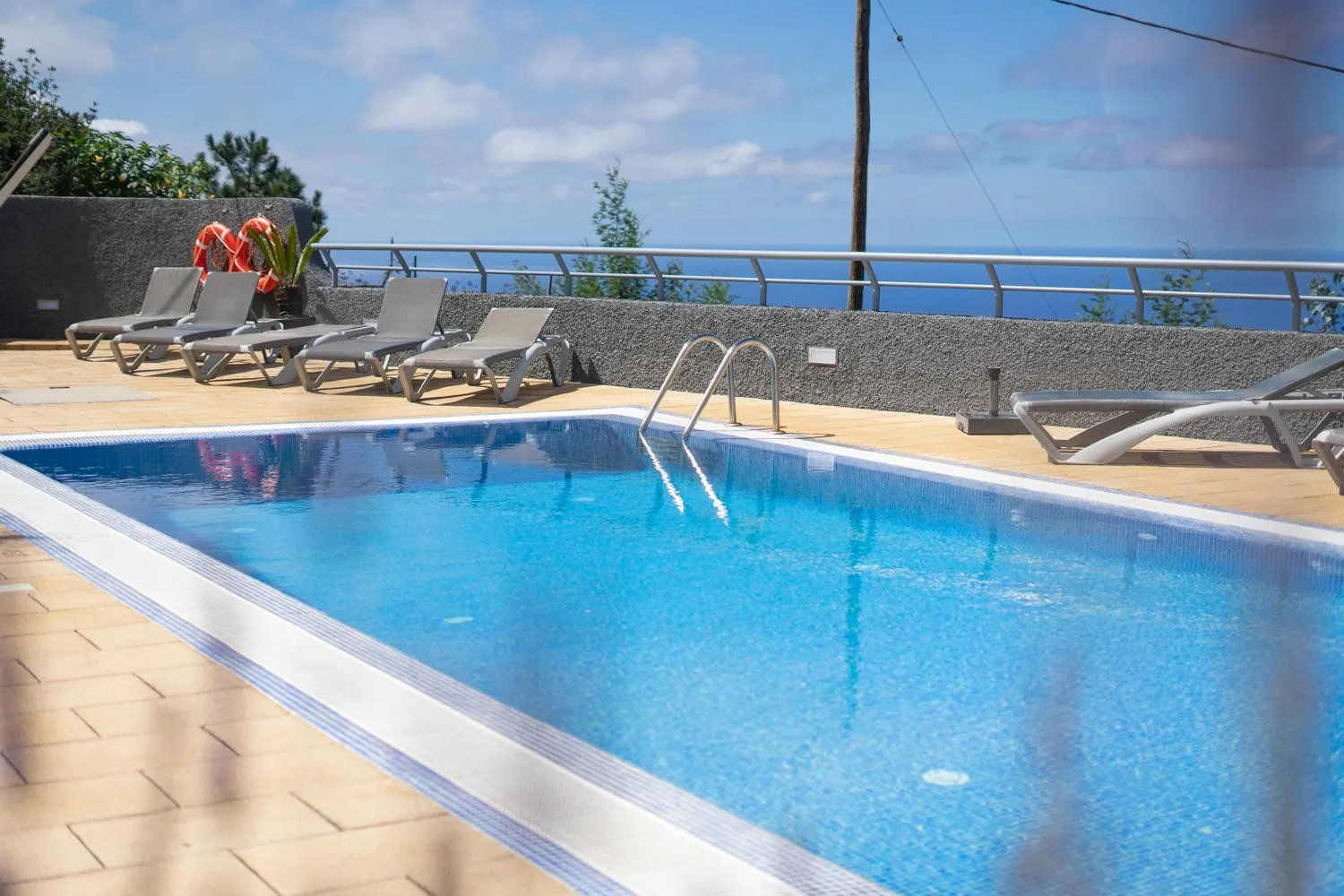 Swimming pool in Casa das Proteas