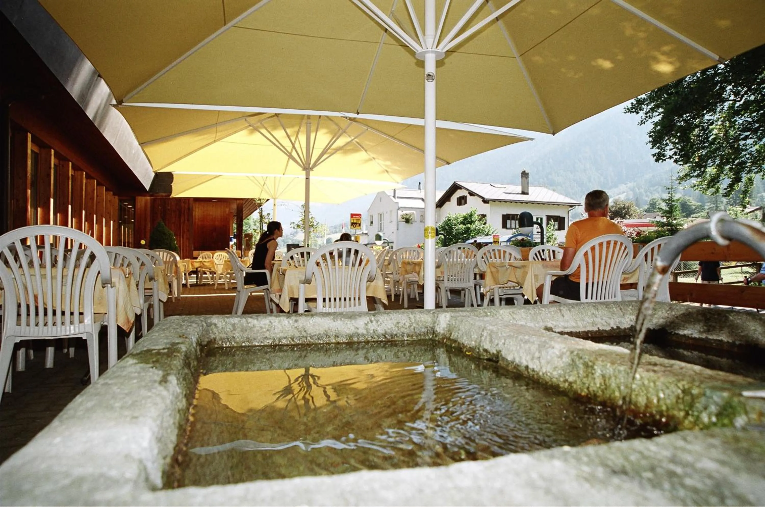 Restaurant/places to eat in Hotel Fravi