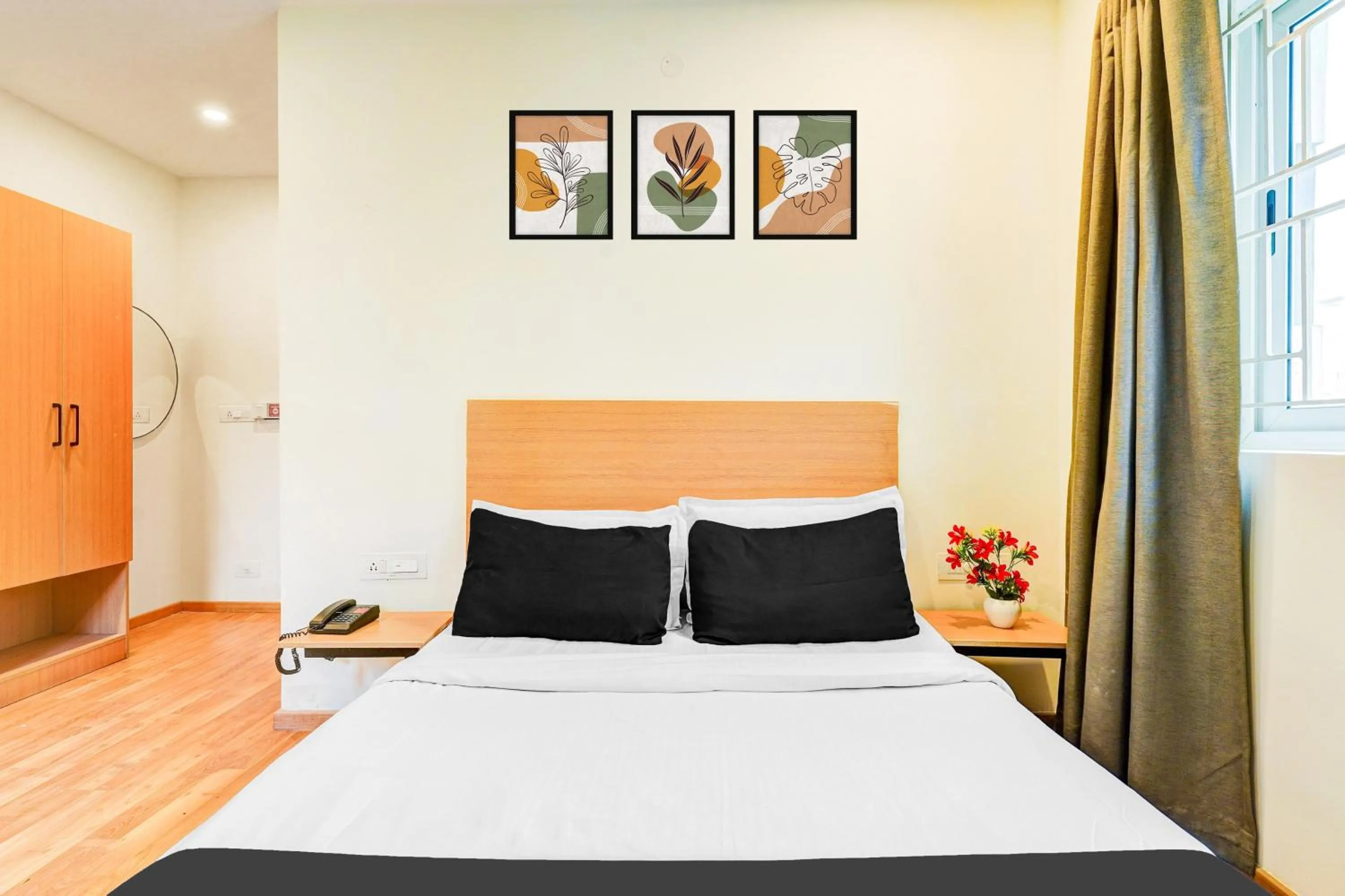 Bedroom, Bed in Super Townhouse RR Nagar