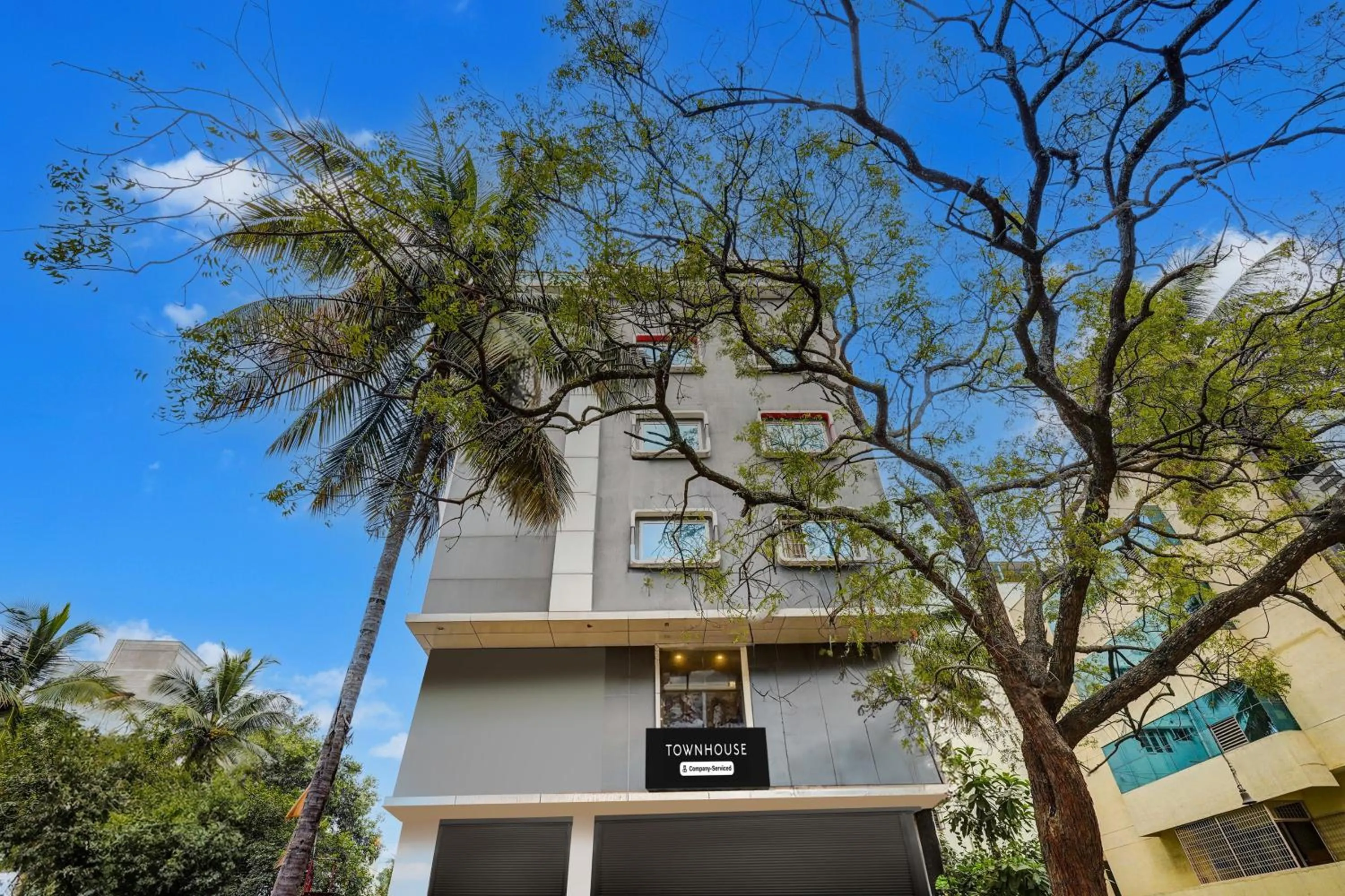 Facade/entrance in Super Townhouse RR Nagar