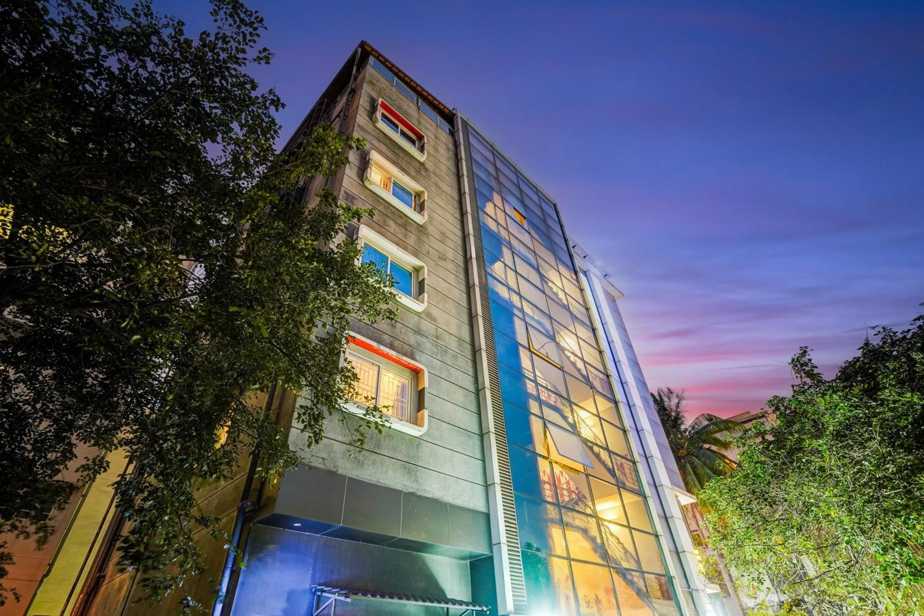 Facade/entrance in Super Townhouse RR Nagar