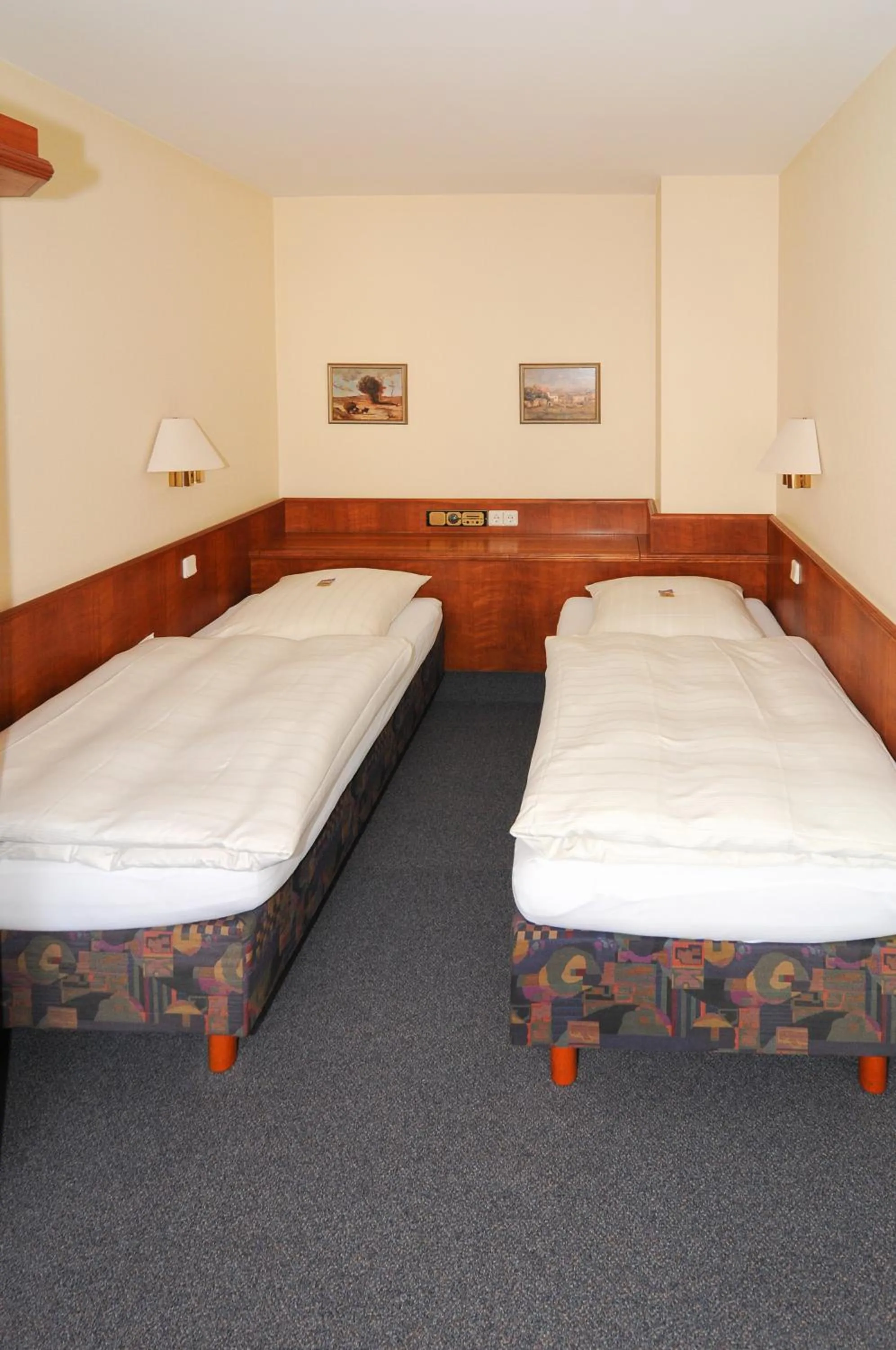 Bed in Alfa Apartment Hotel