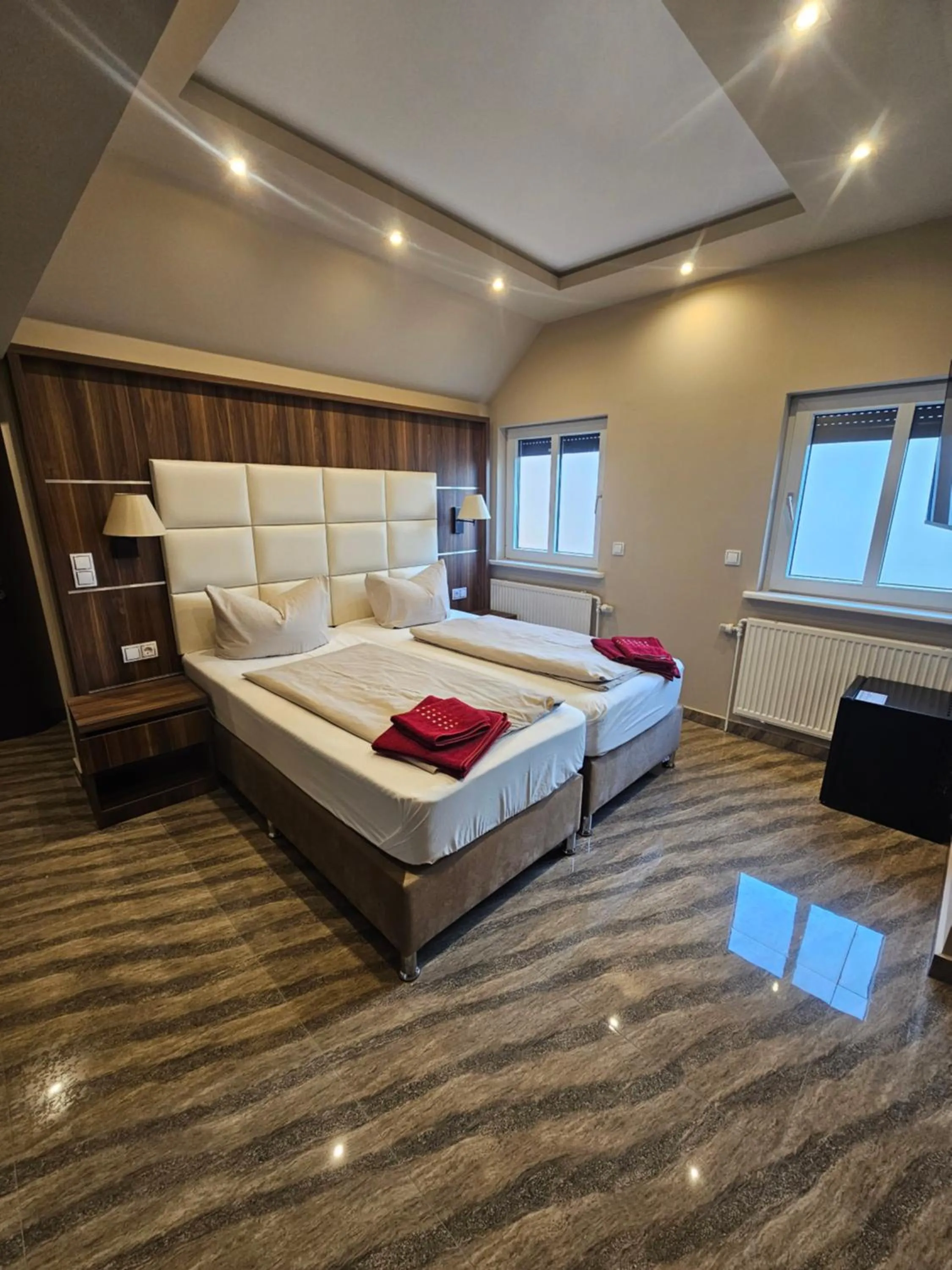 Bedroom, Bed in Hotel City Faber