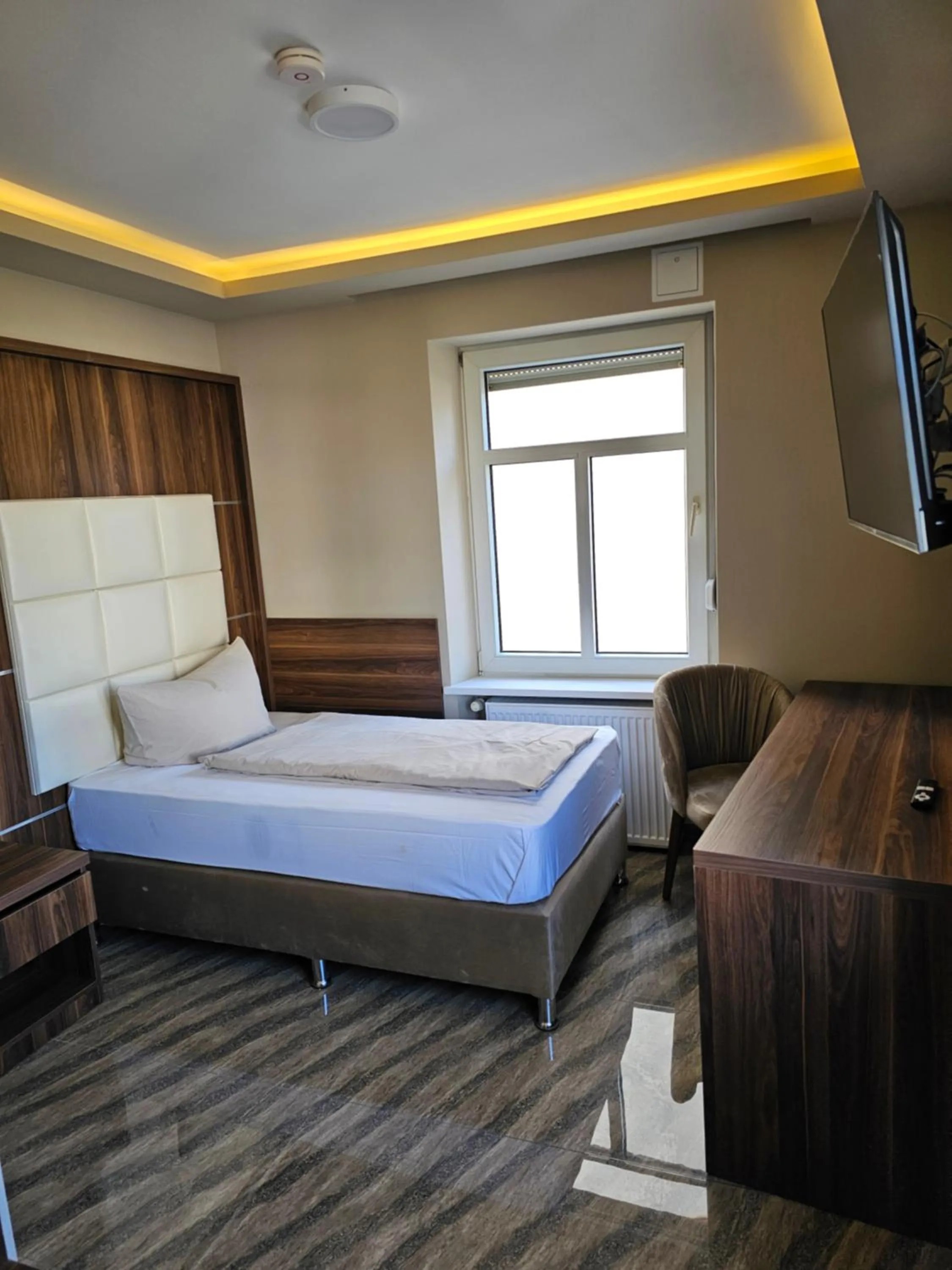 Photo of the whole room, Bed in Hotel City Faber