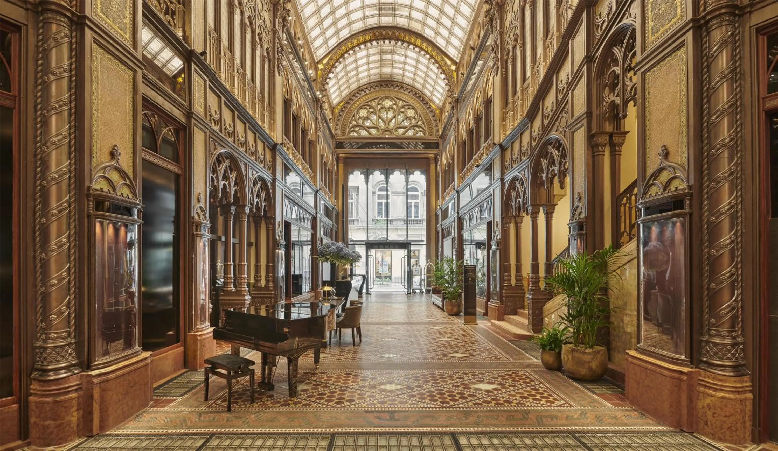 Lobby or reception in Párisi Udvar Hotel Budapest, part of Hyatt