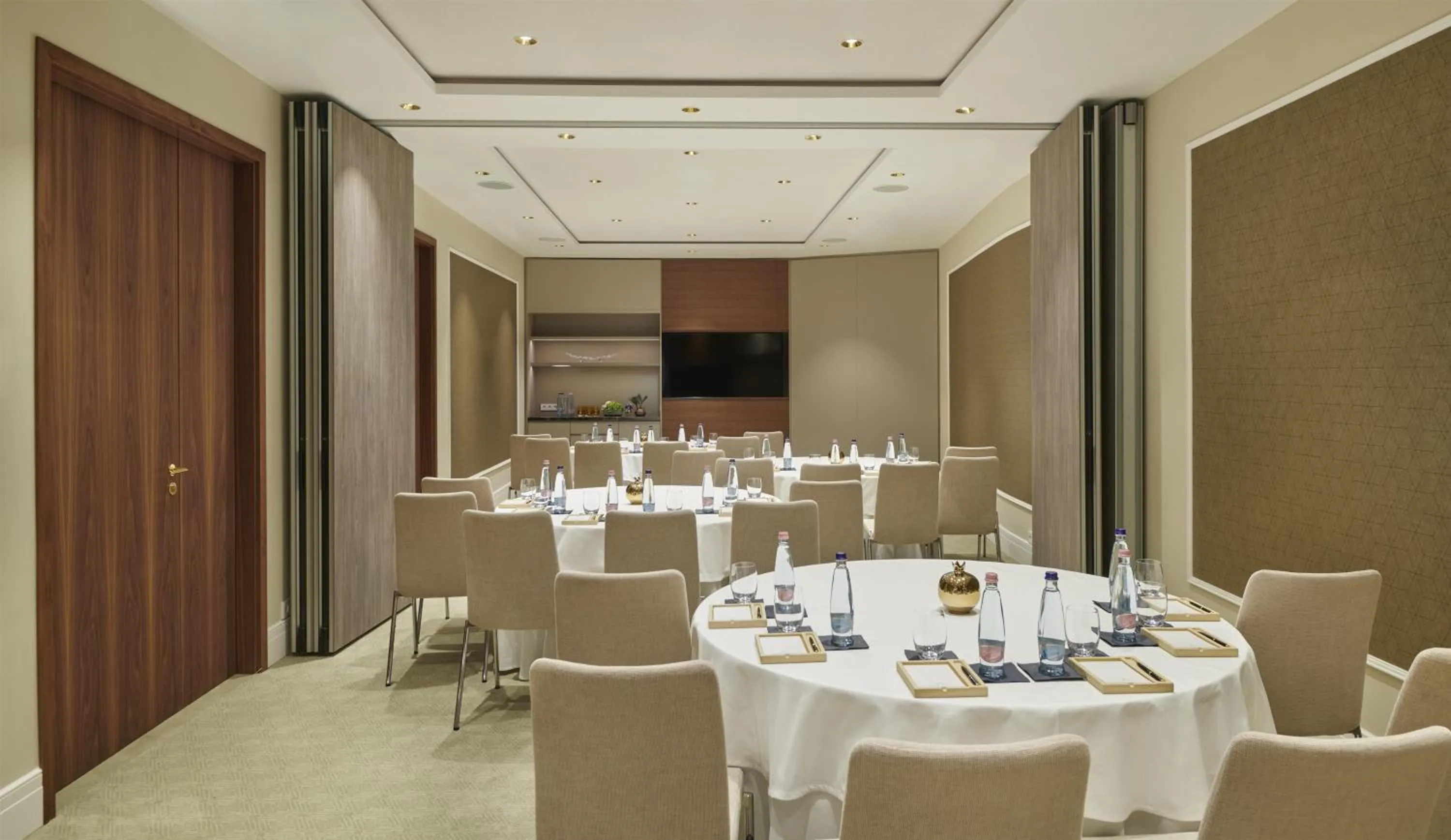 Meeting/conference room in Párisi Udvar Hotel Budapest, part of Hyatt