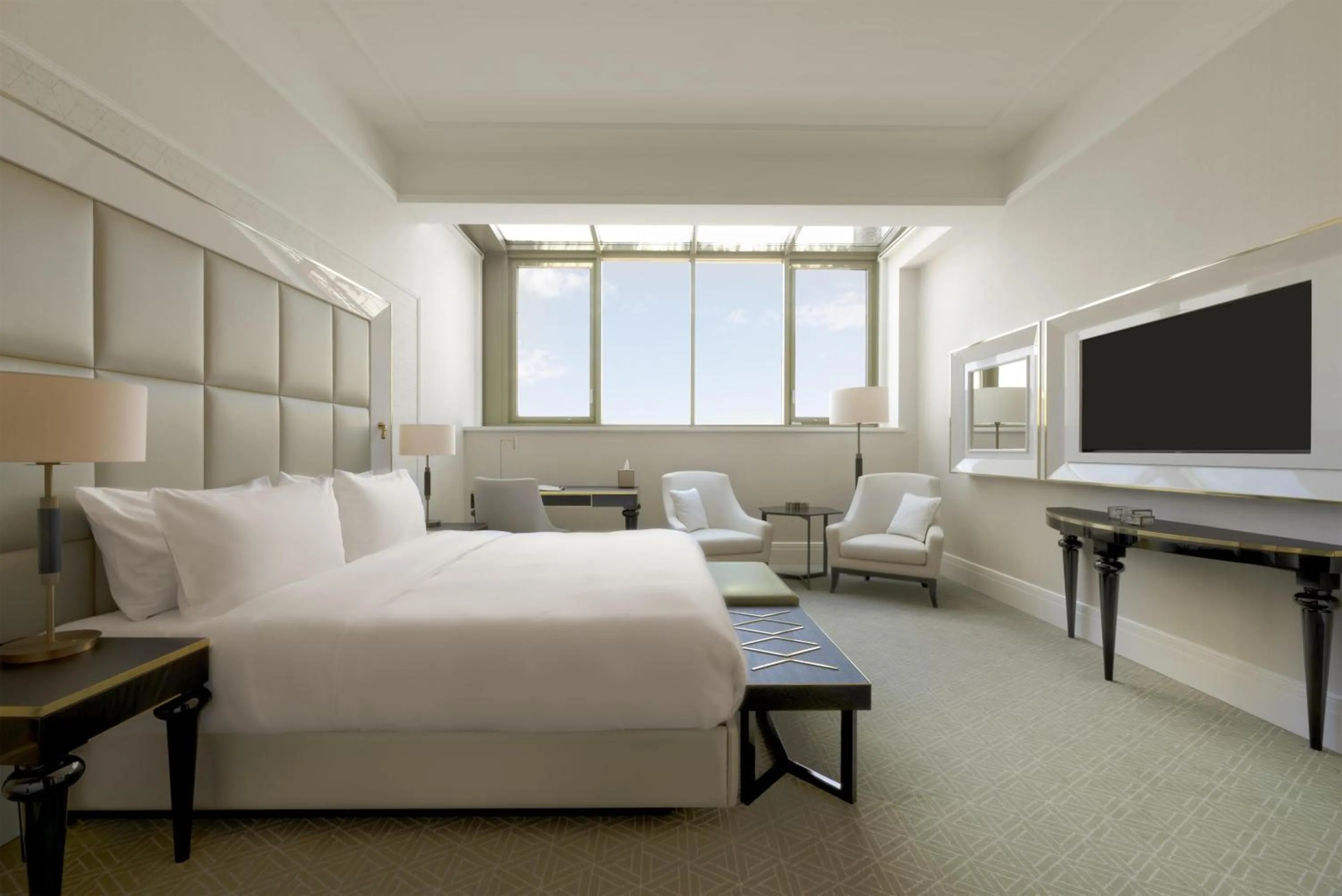 Bedroom, Bed in Párisi Udvar Hotel Budapest, part of Hyatt