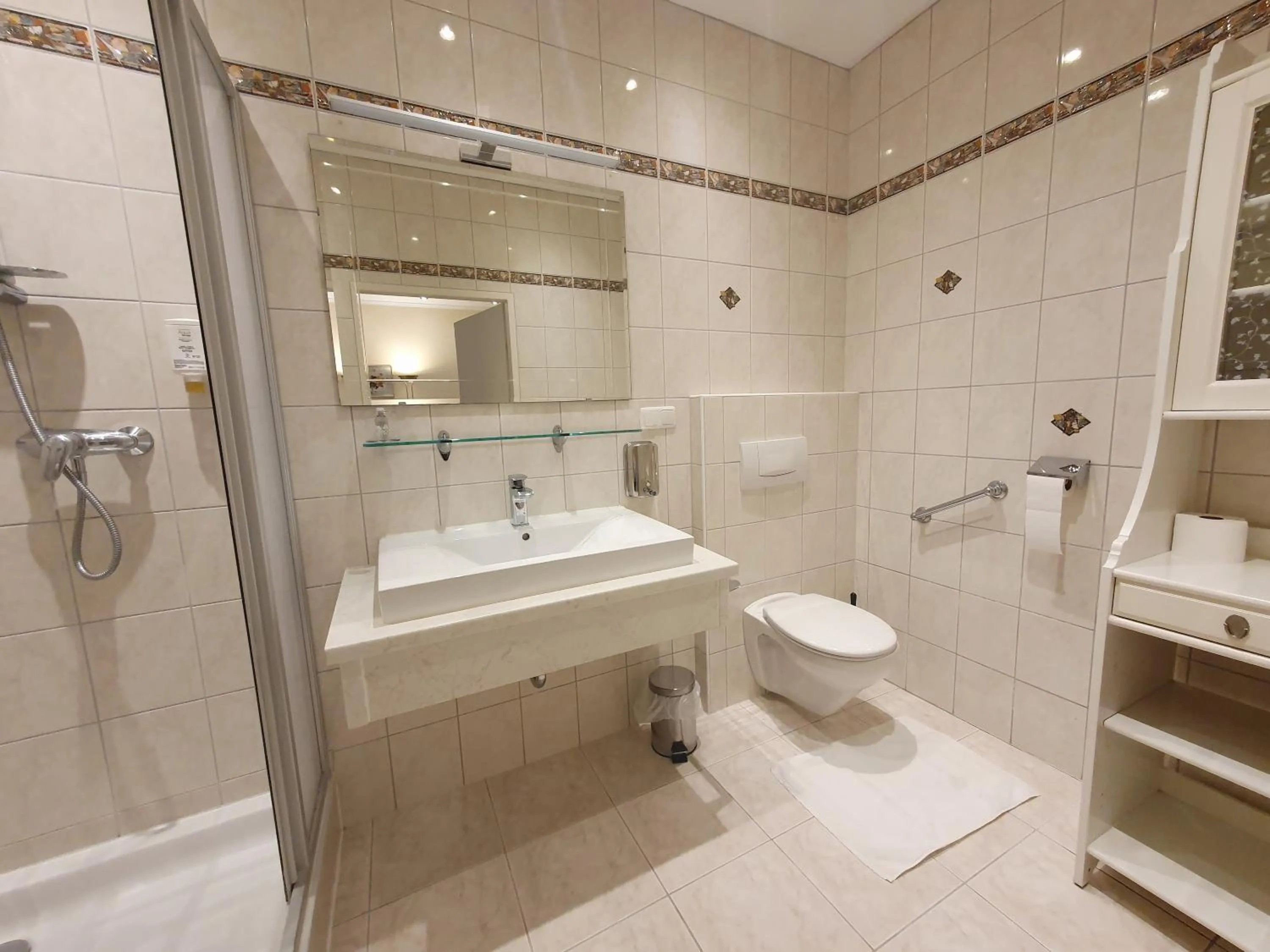 Bathroom in Hotel Hotwagner