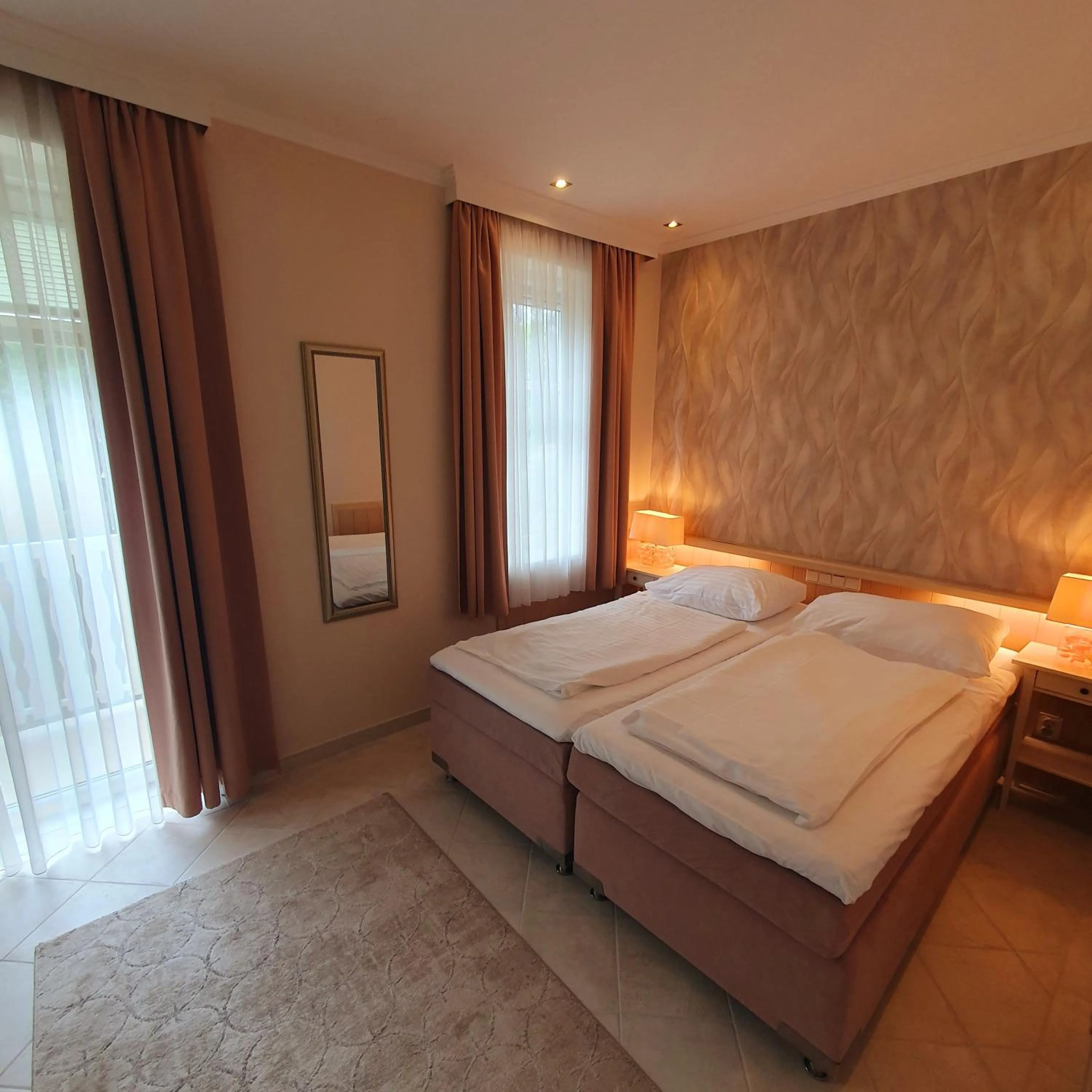 Photo of the whole room, Bed in Hotel Hotwagner