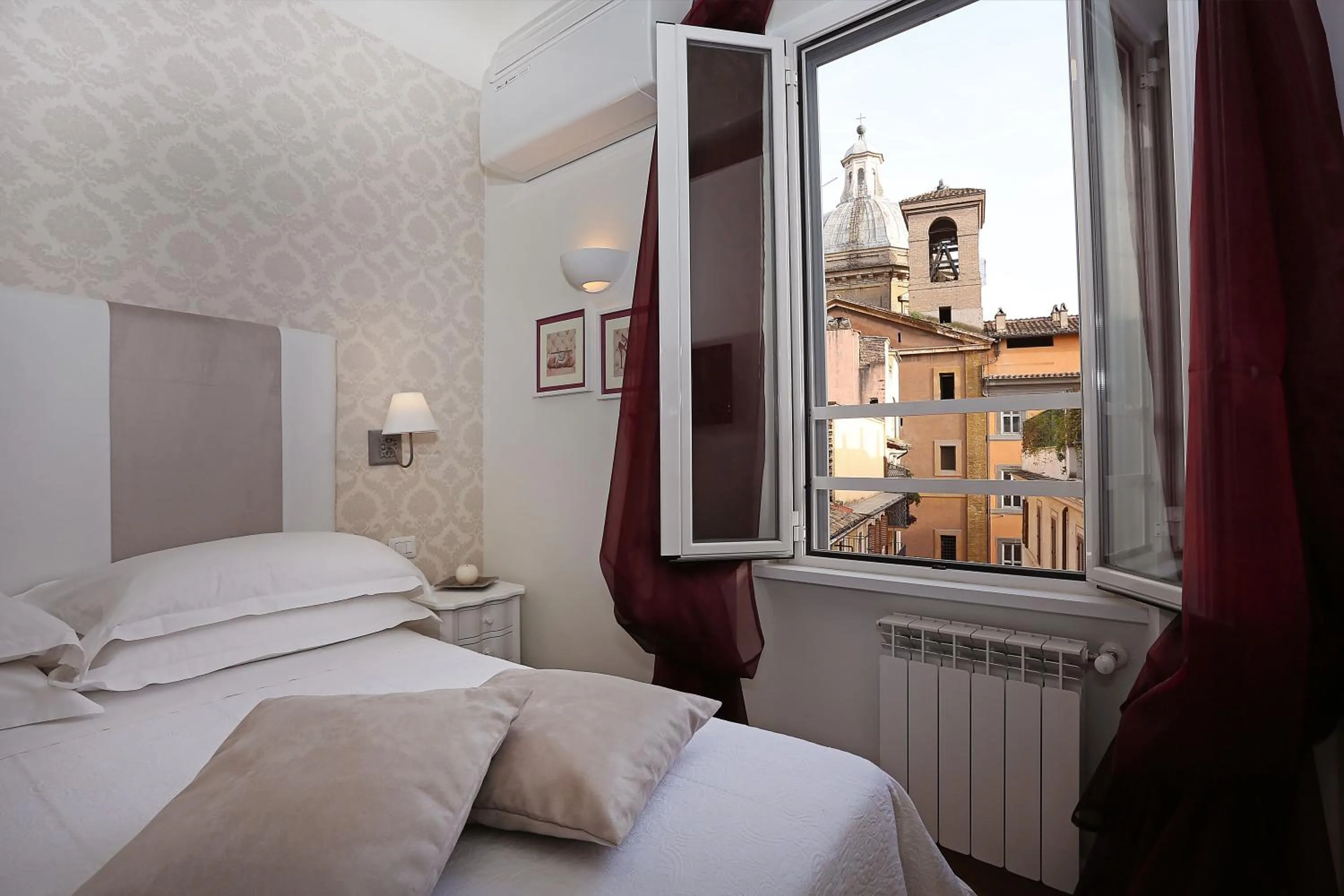 Bedroom, Bed in Daplace - HQH Colosseo