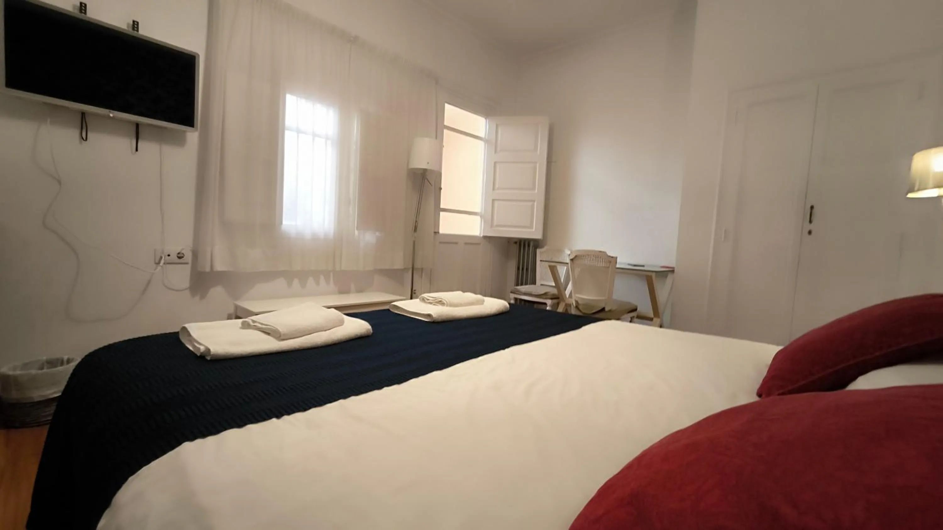 Bedroom, Bed in 7 Moons B&B