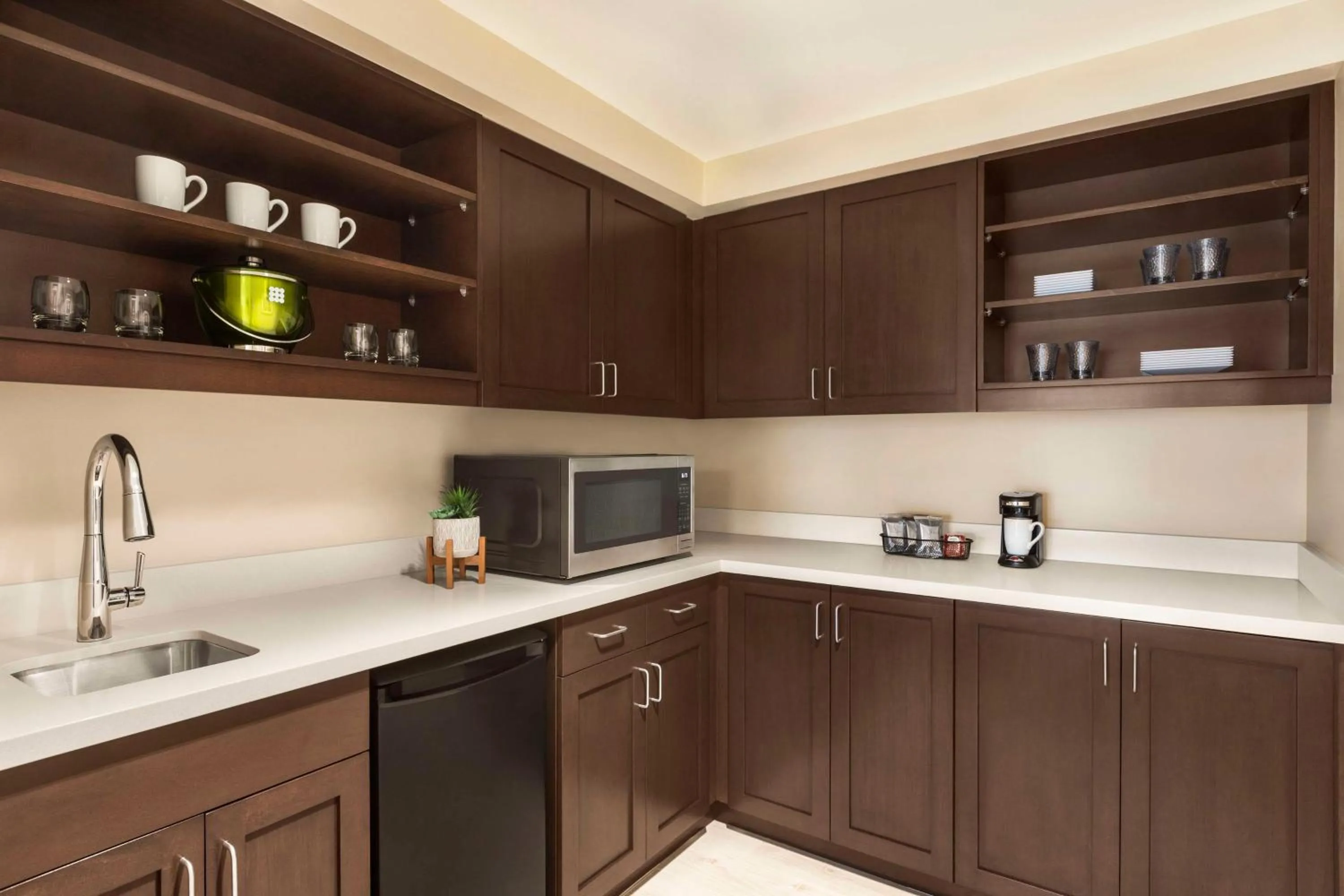 Photo of the whole room in Hyatt Place Virginia Beach Town Center