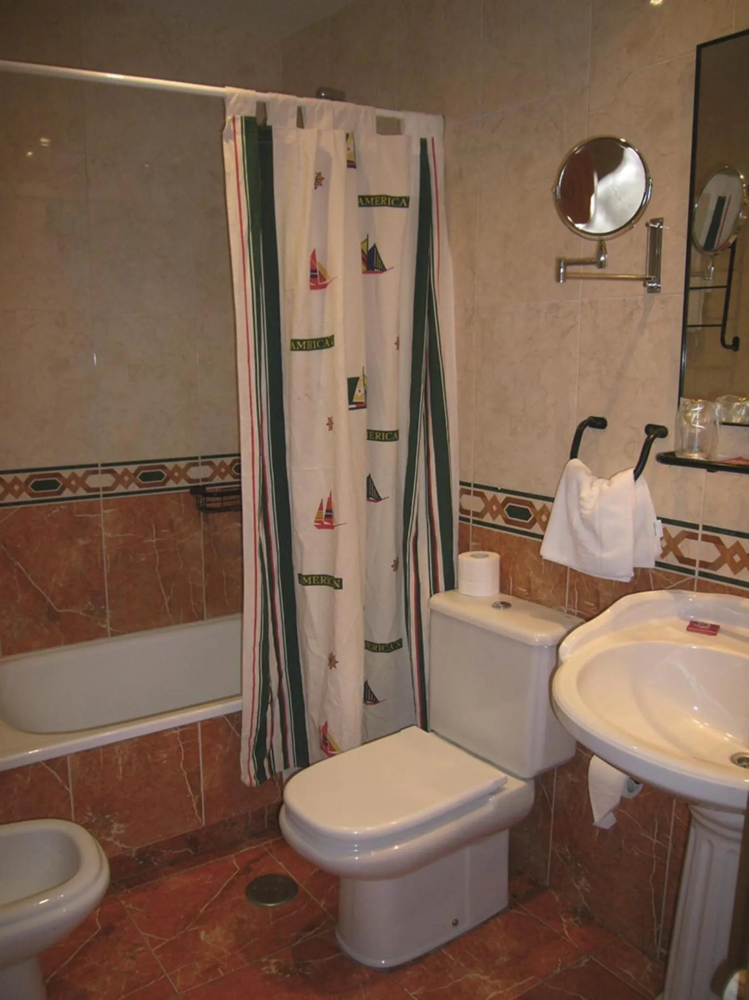 Bathroom in La Casona de Jovellanos