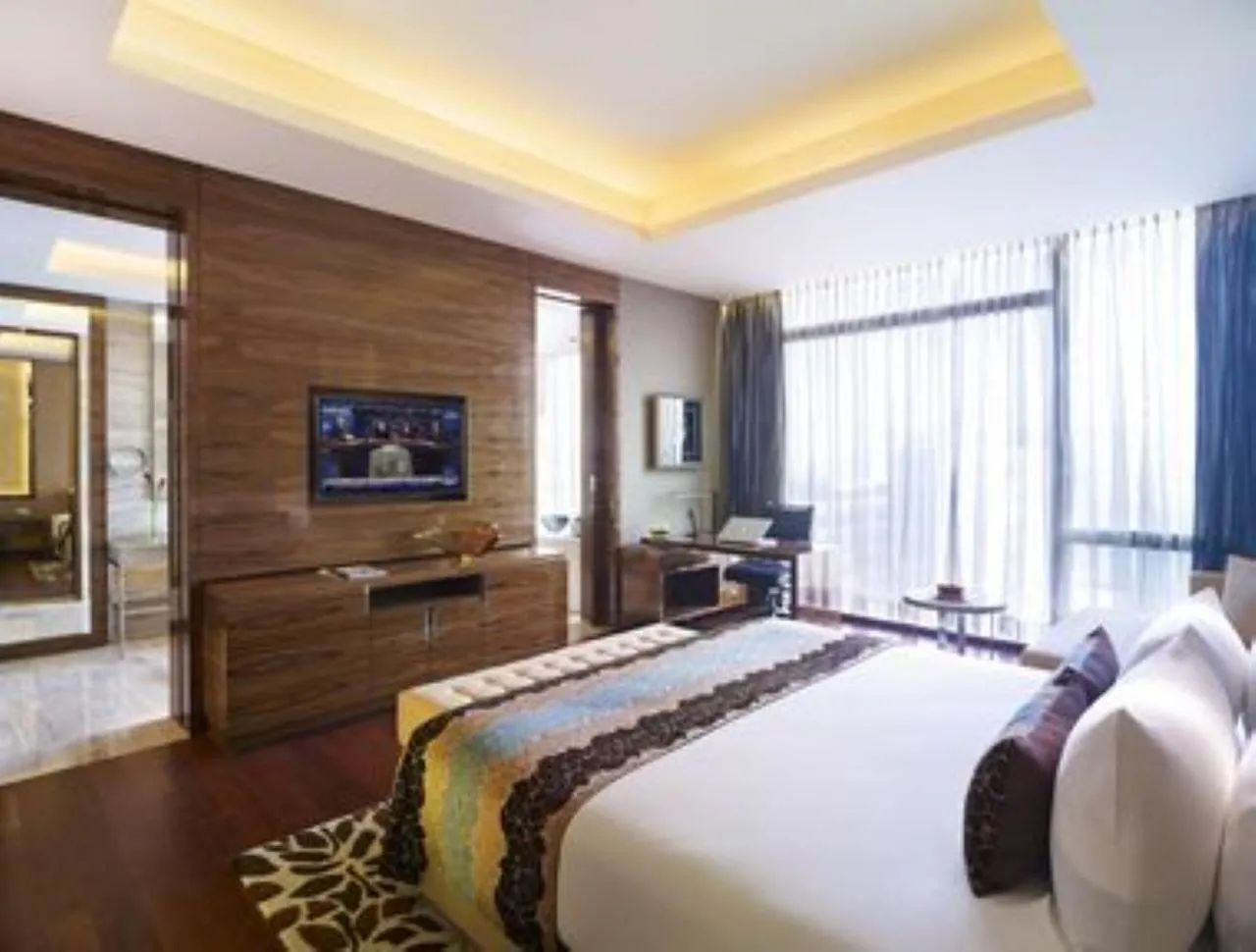 Bedroom, Bed in Taj City Centre Gurugram