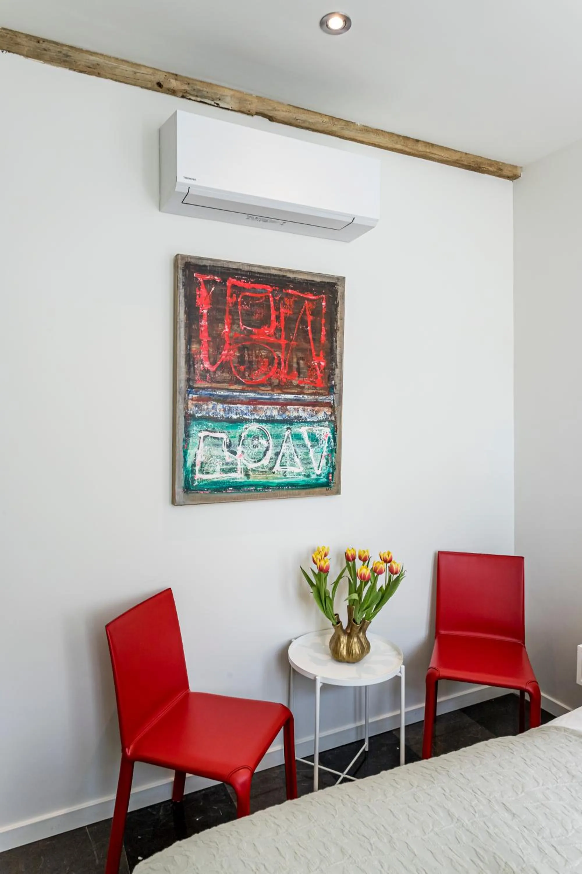 air conditioner in B&B Gracht 62