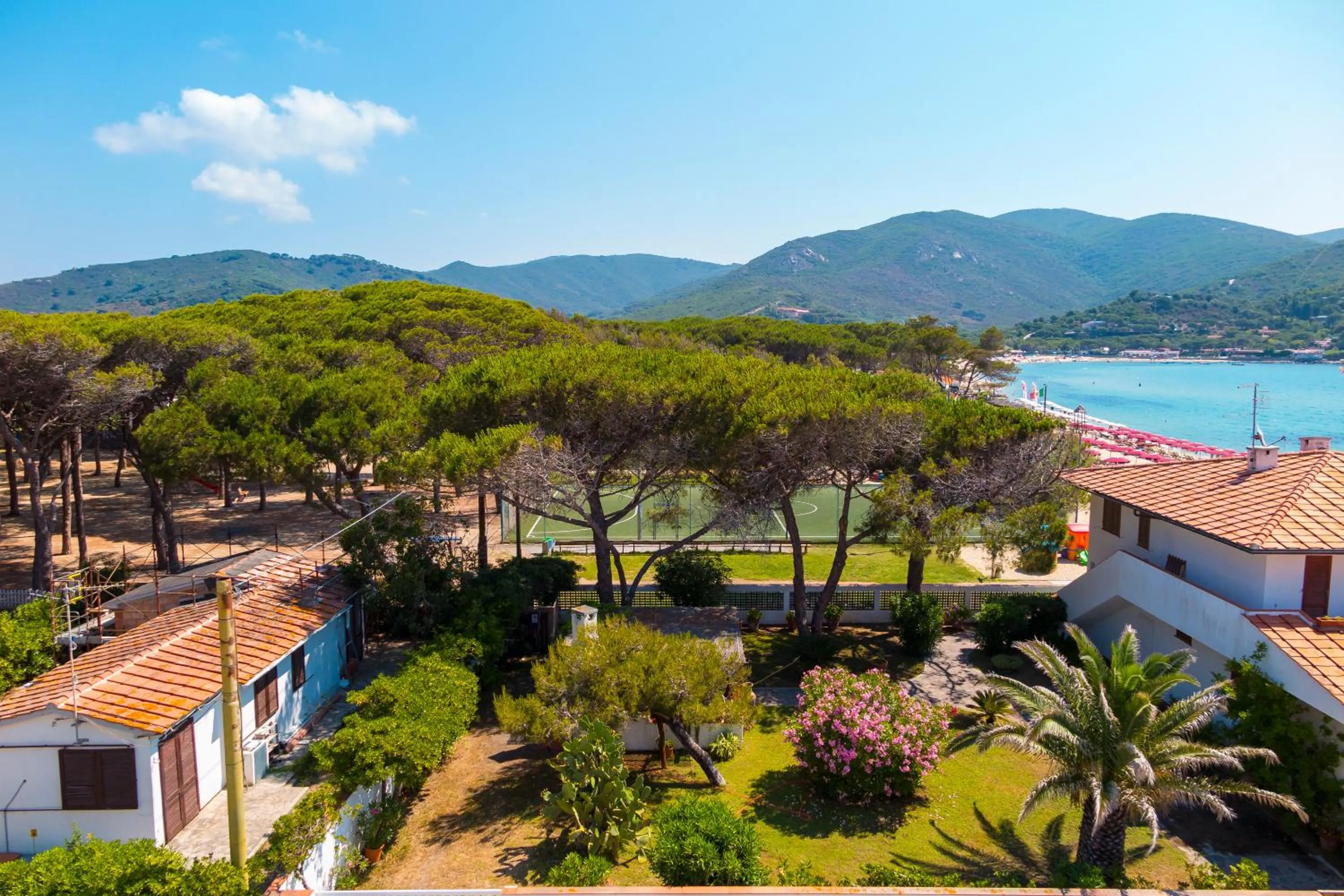 Property building in Hotel Montecristo