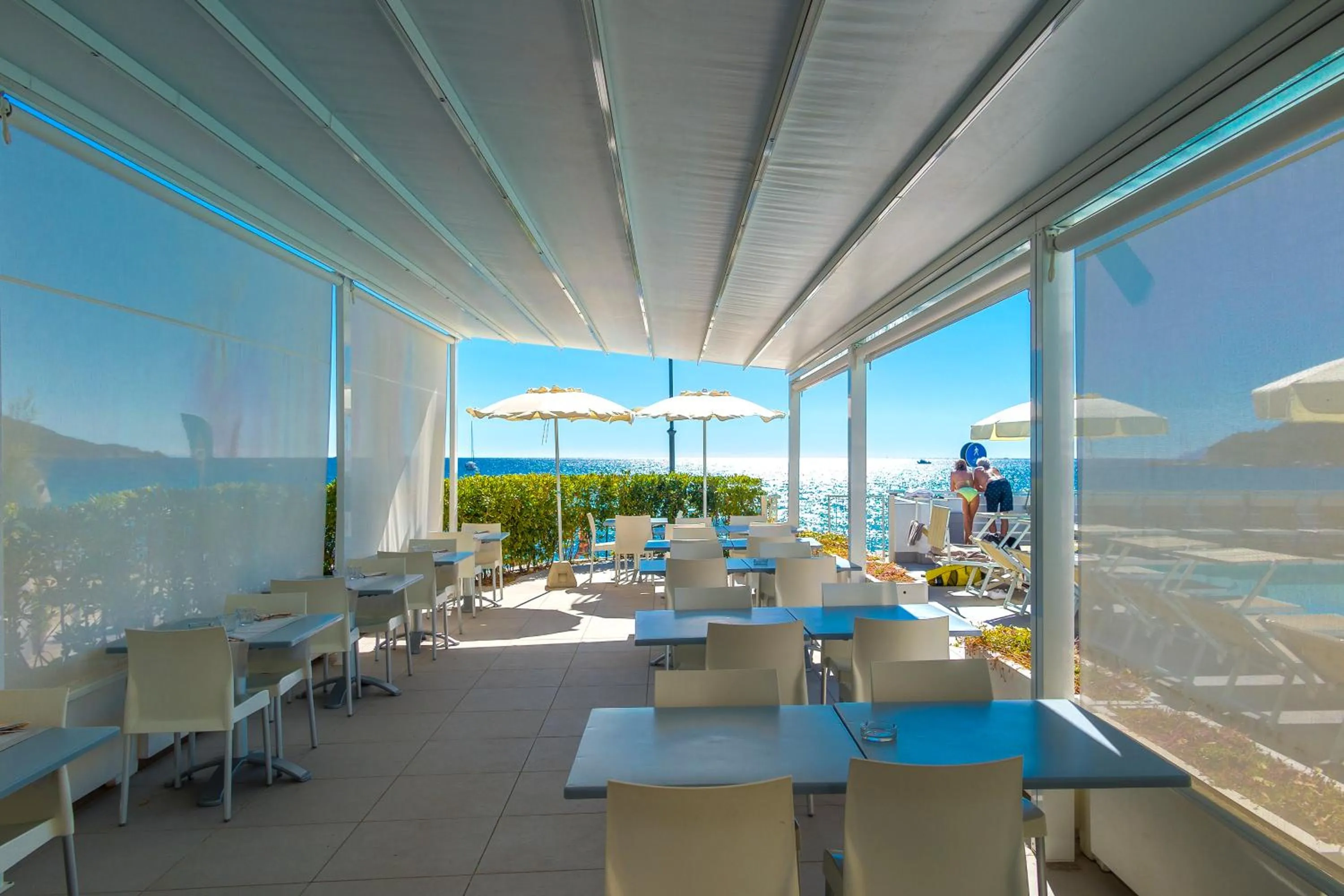 Restaurant/places to eat in Hotel Montecristo