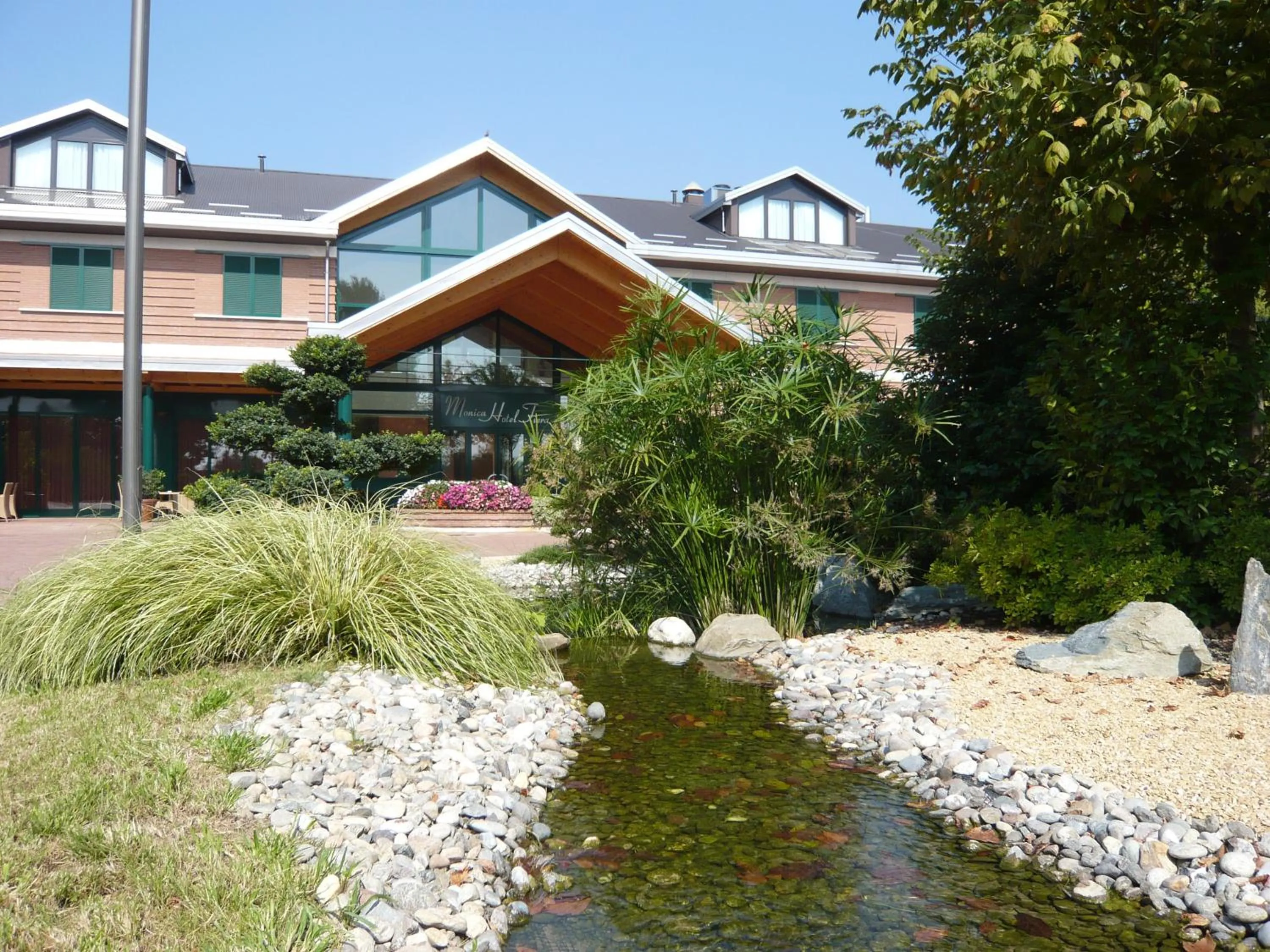 Facade/entrance in Monica Hotel Fiera