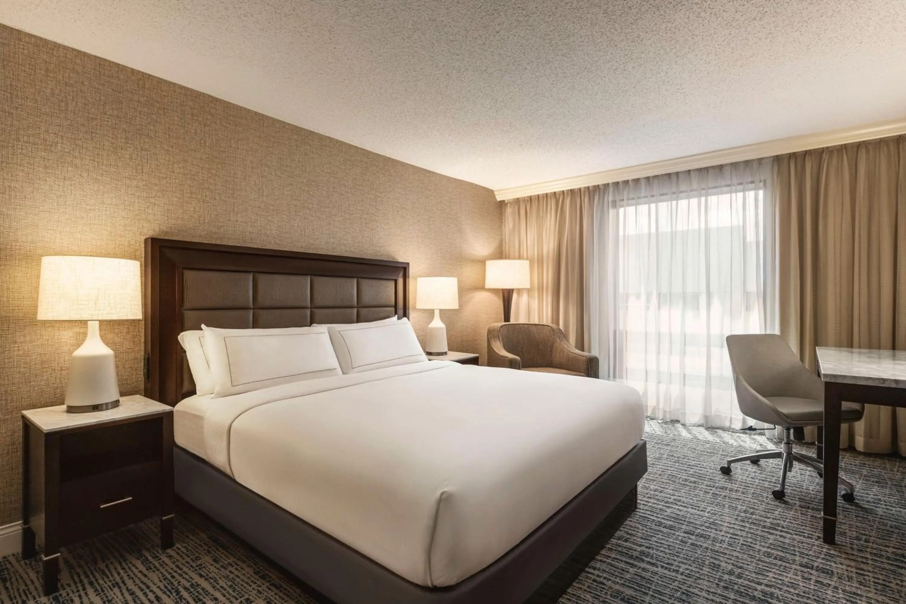 Bedroom, Bed in Hilton Tampa Downtown