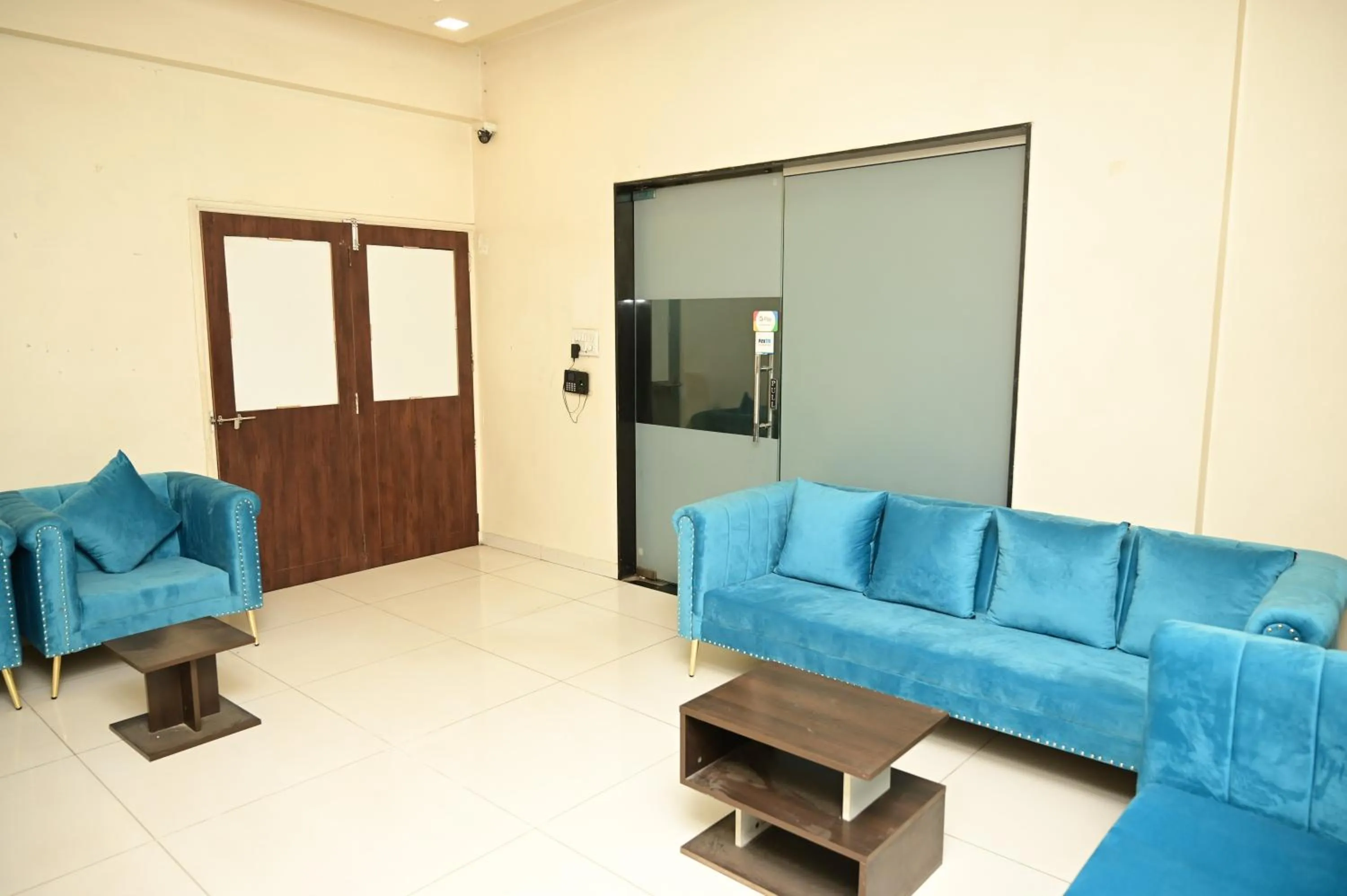 Lobby or reception in HMR Hotels - Hotel HMR Royal Inn