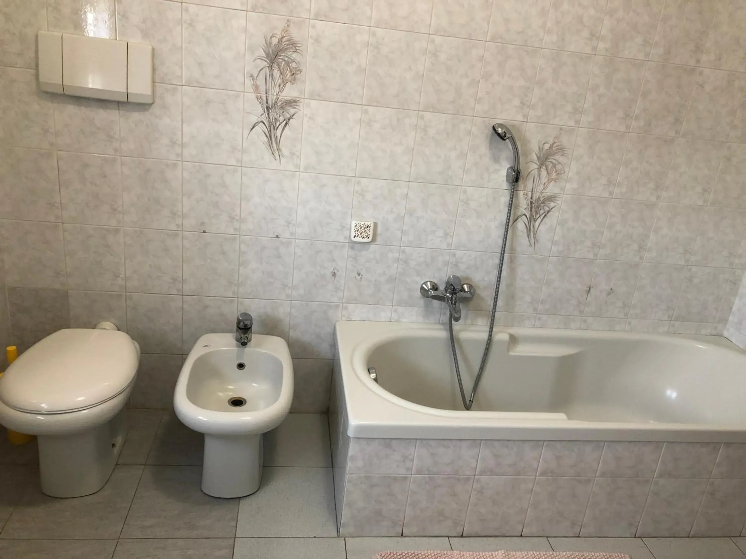 Deluxe Double Room with Two Double Beds with Shared Bathroom - single occupancy in Ca’Melia B&B Deluxe Double Room with Two Double Beds with Shared Bathroom - single occupancy in Ca’Melia B&B