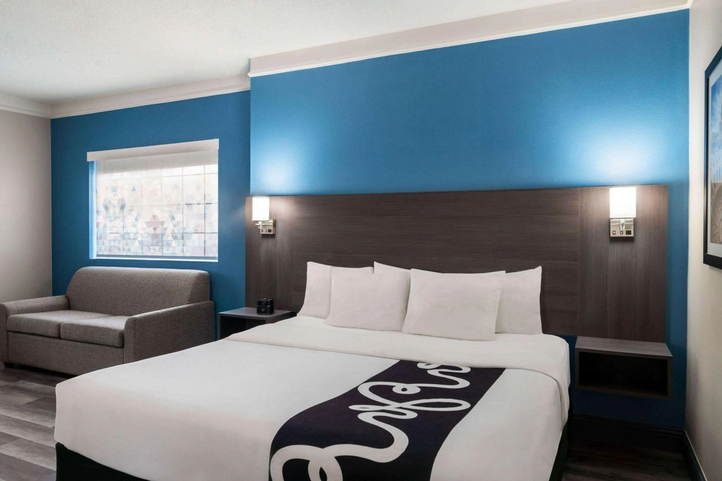 Photo of the whole room, Bed in La Quinta by Wyndham Round Rock North