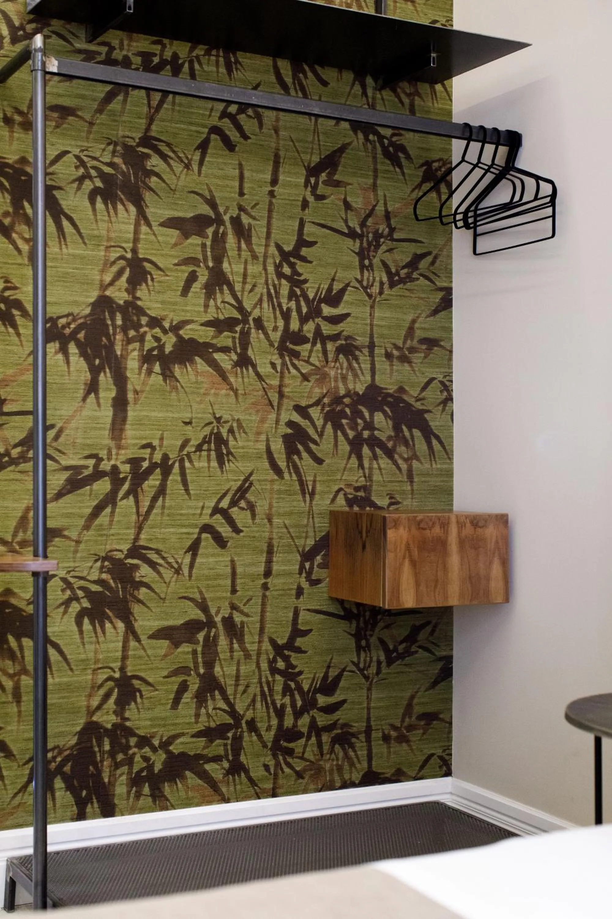 Decorative detail in MelRose Napoli