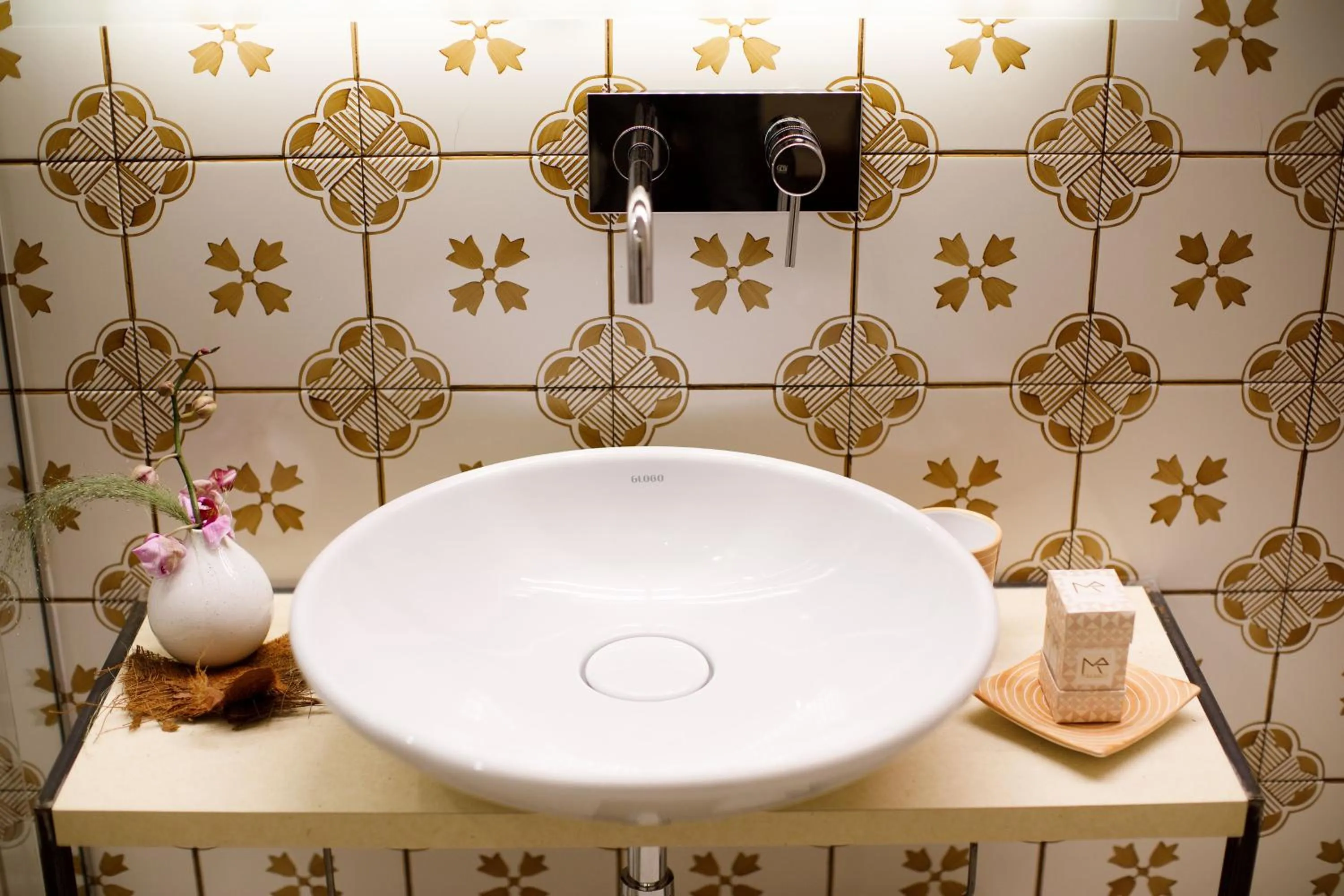 Bathroom in MelRose Napoli