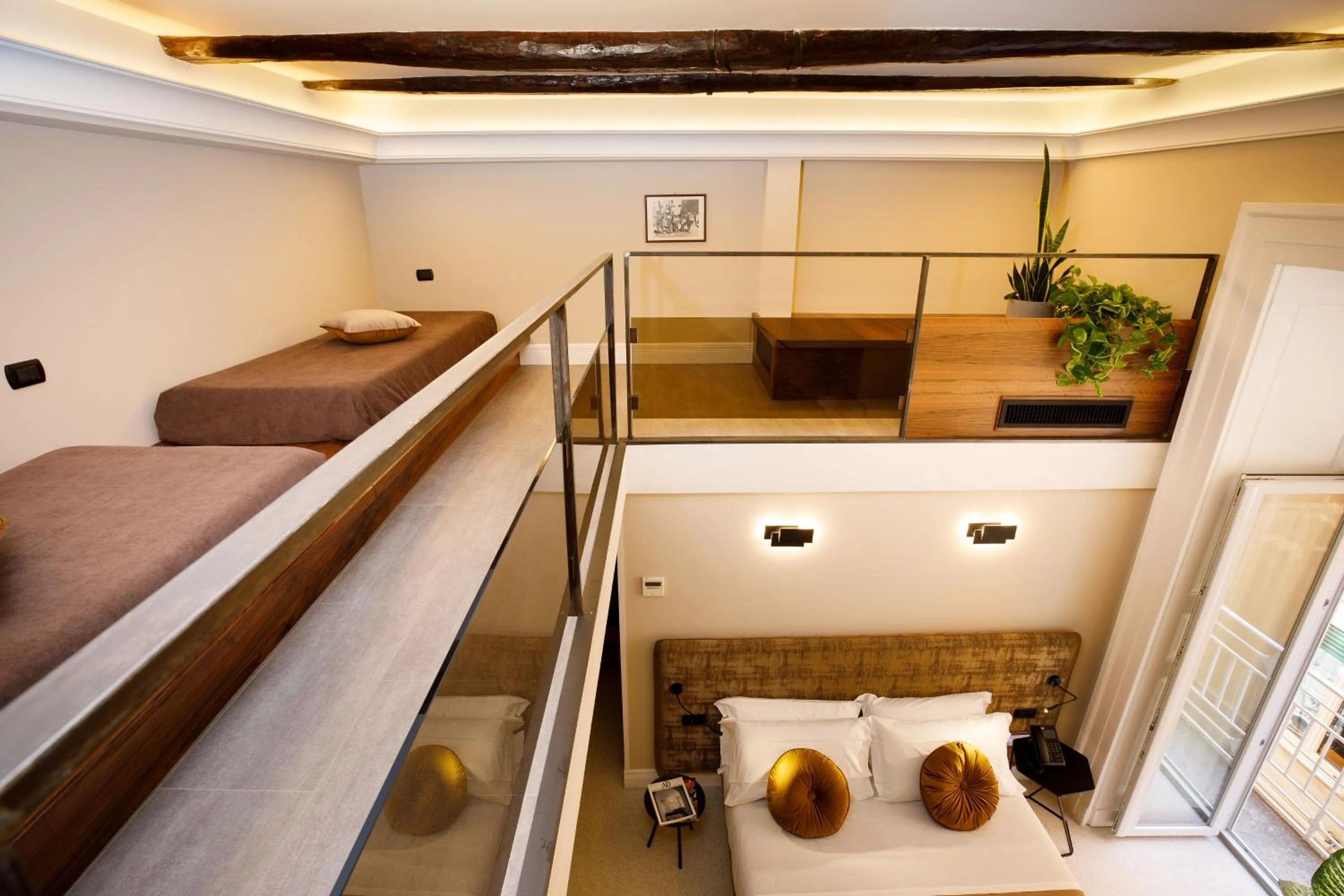 Photo of the whole room, Bed in MelRose Napoli