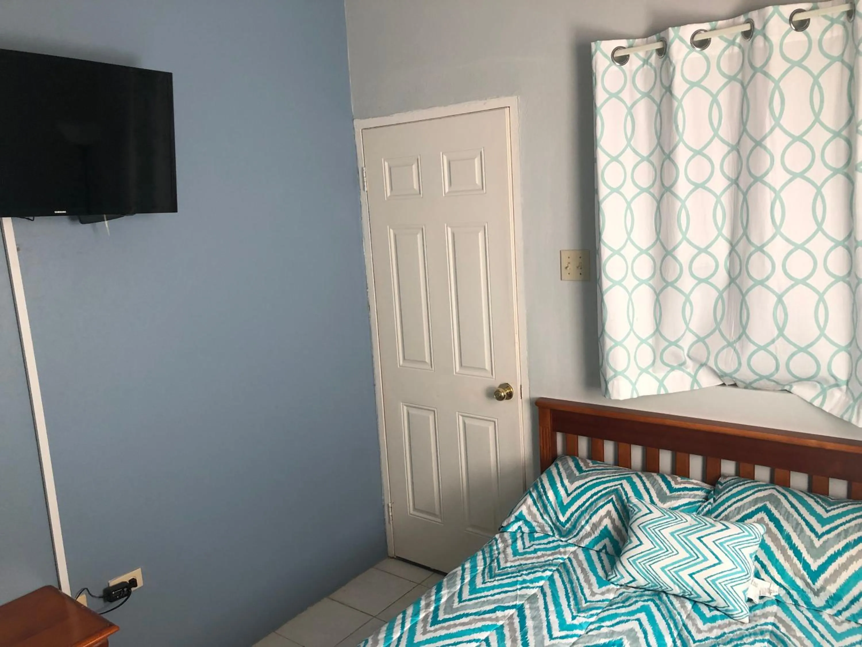Bedroom, Bed in Brittany Manor Retreat