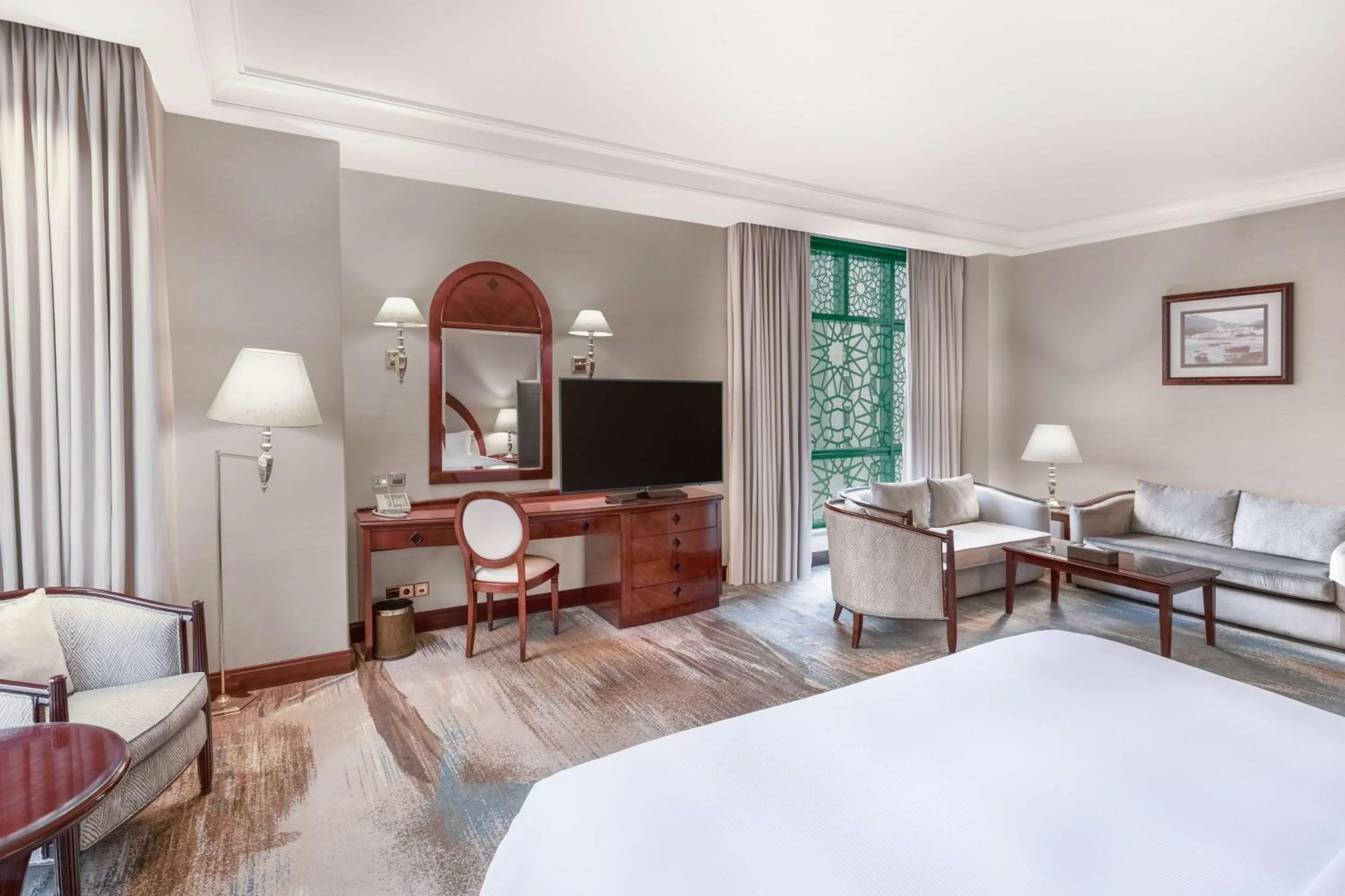 Bedroom, Bed in Madinah Hilton Hotel