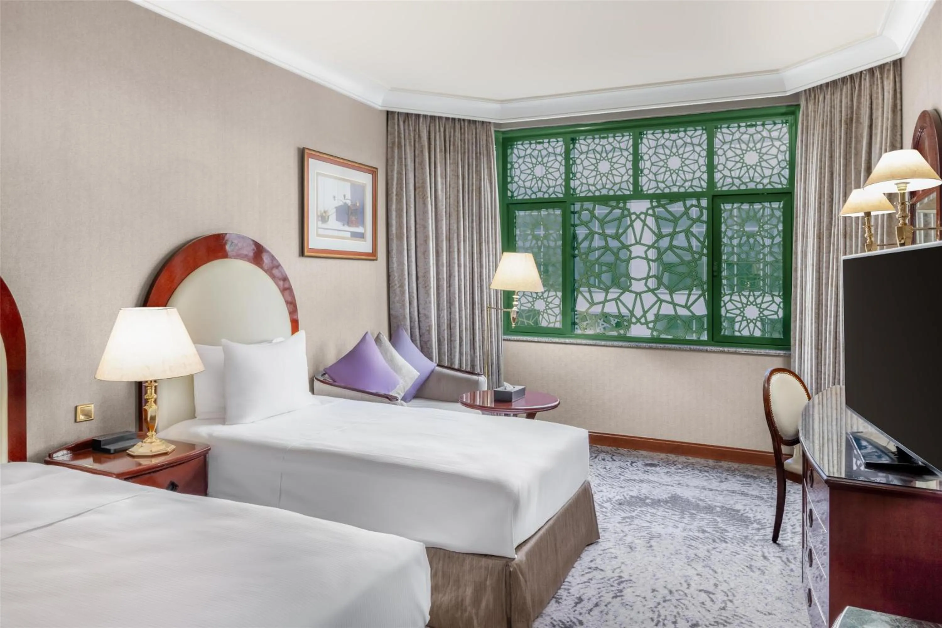 Bedroom, Bed in Madinah Hilton Hotel