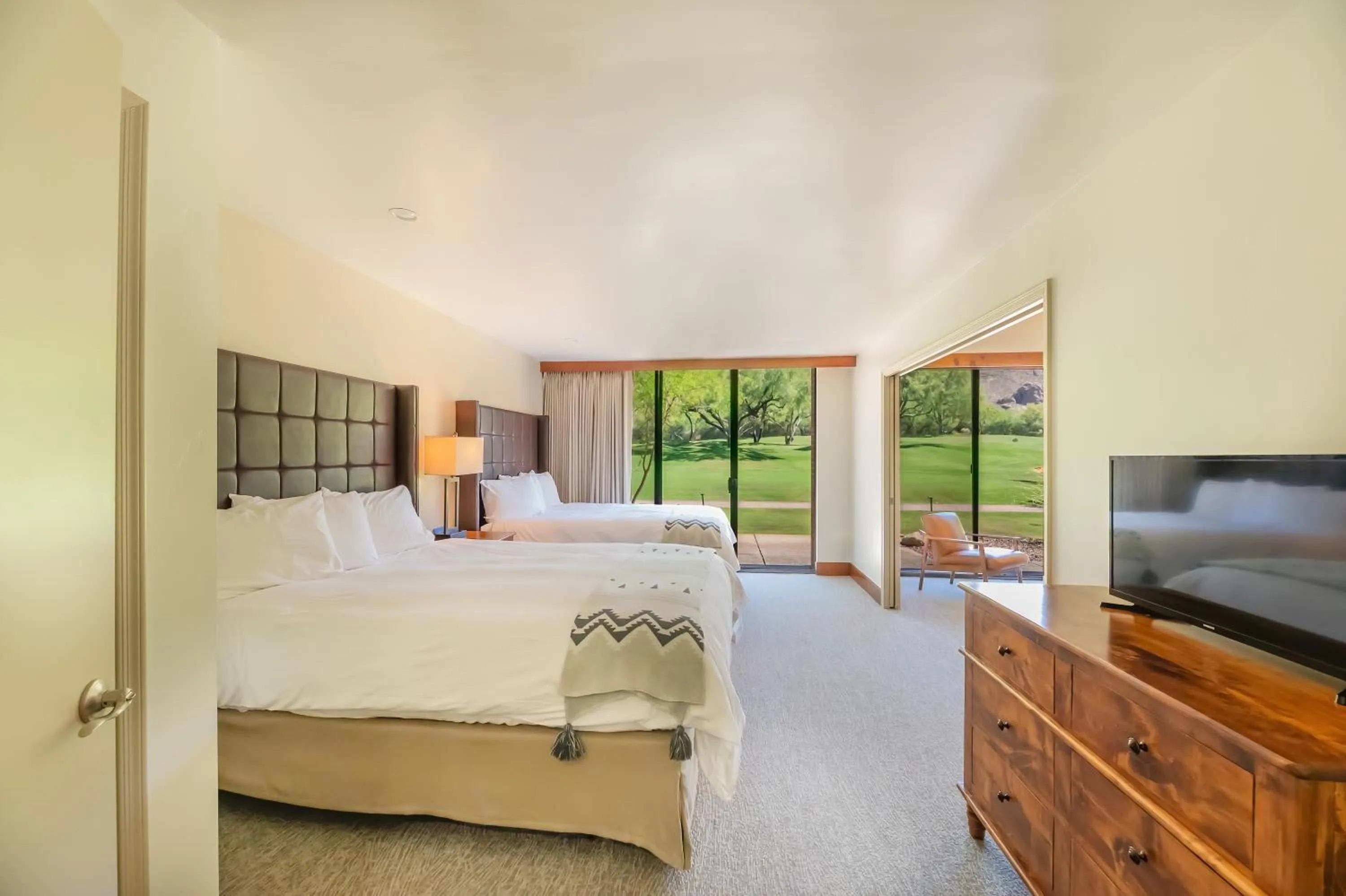 Bed in Ventana Canyon Club and Lodge