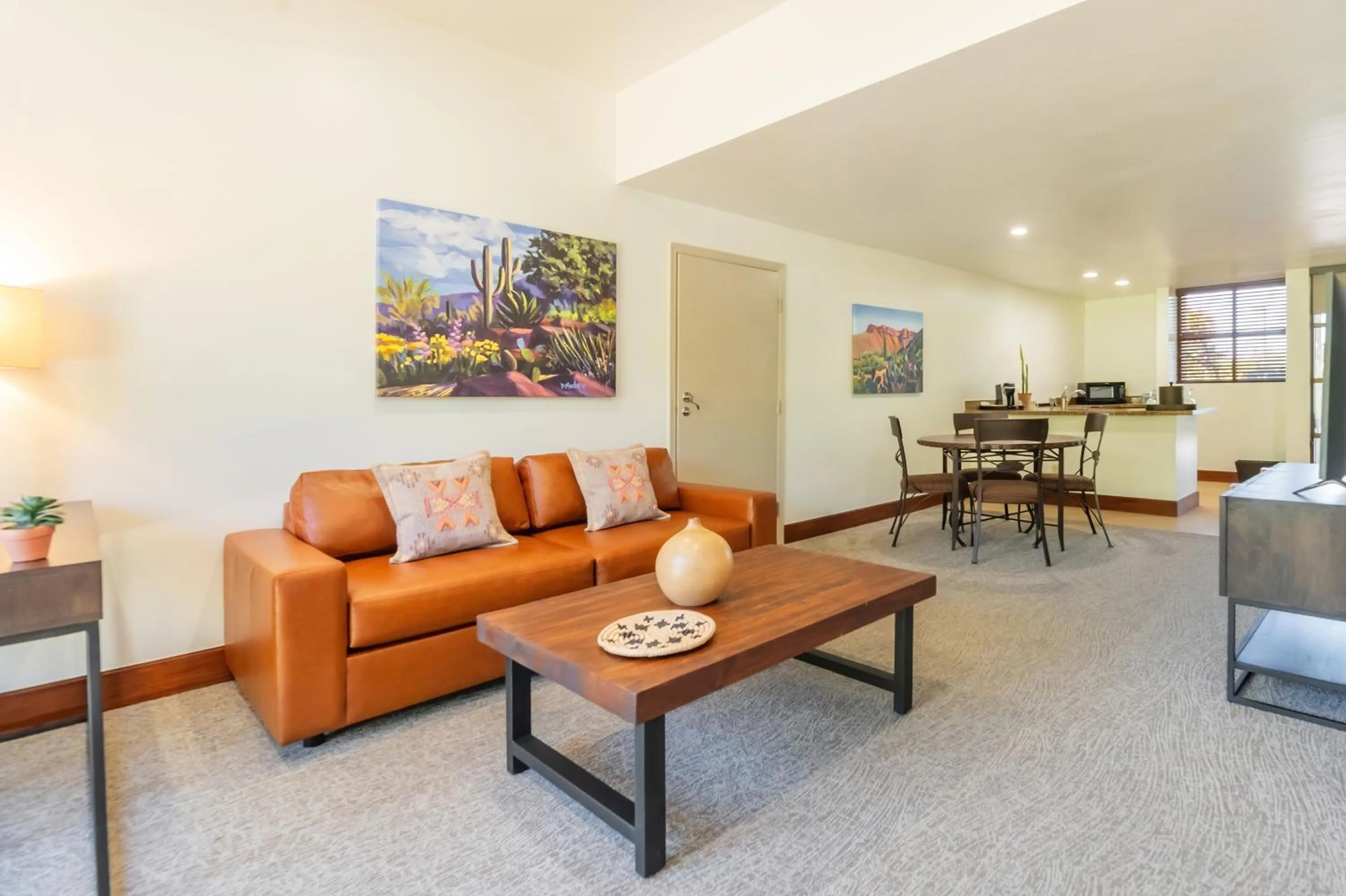 Living room in Ventana Canyon Club and Lodge
