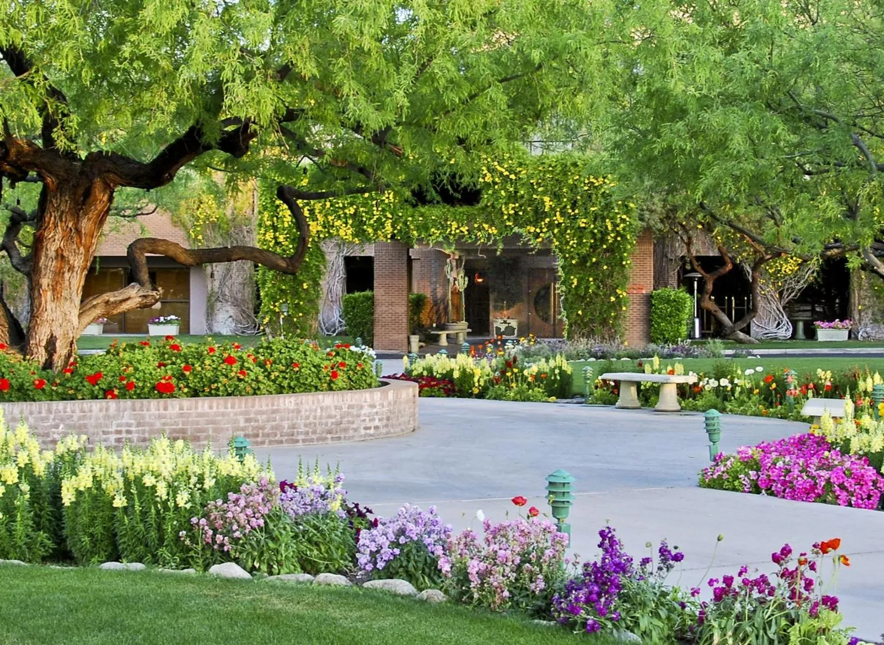 Property building in Ventana Canyon Club and Lodge