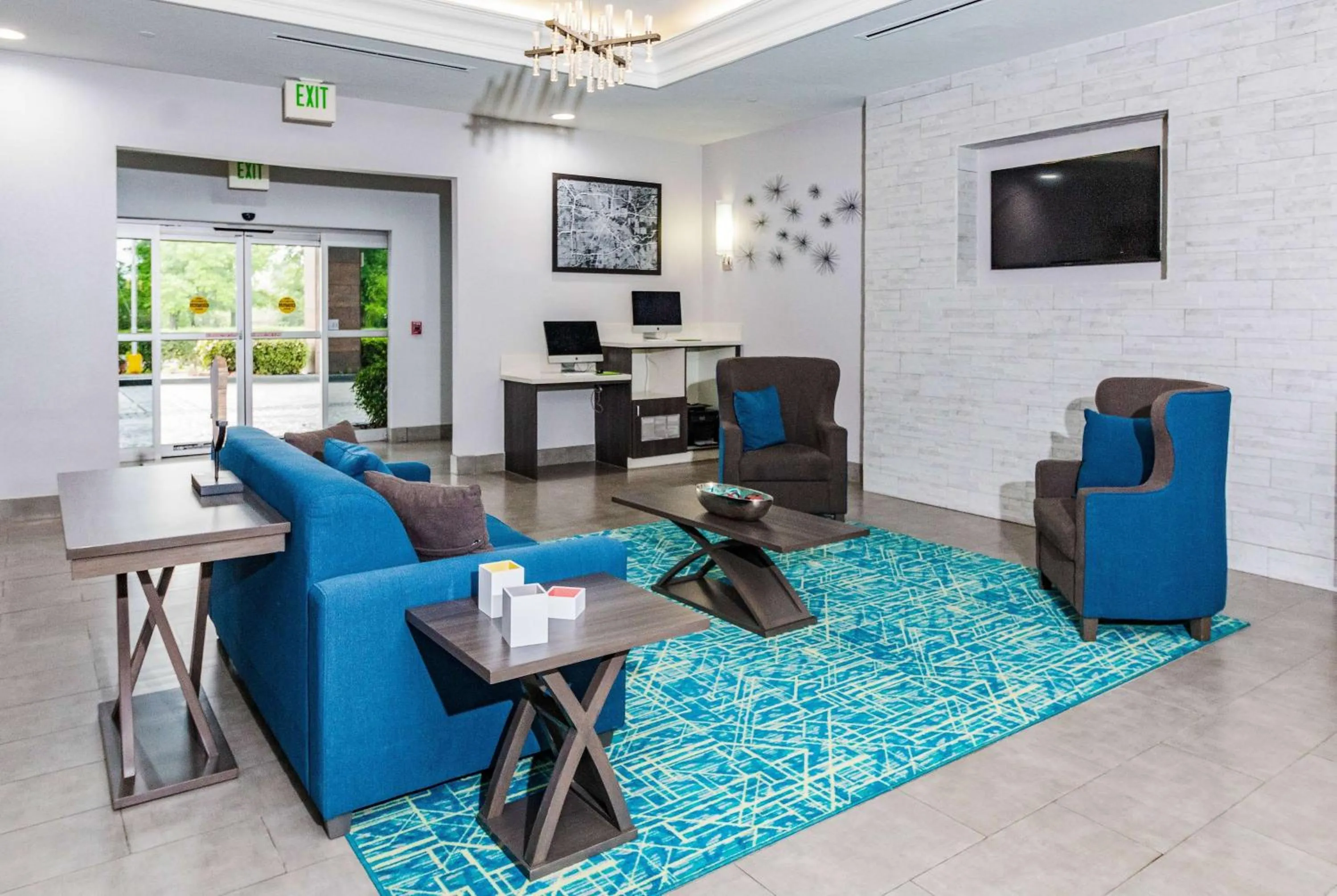 Lobby or reception in La Quinta by Wyndham Tomball