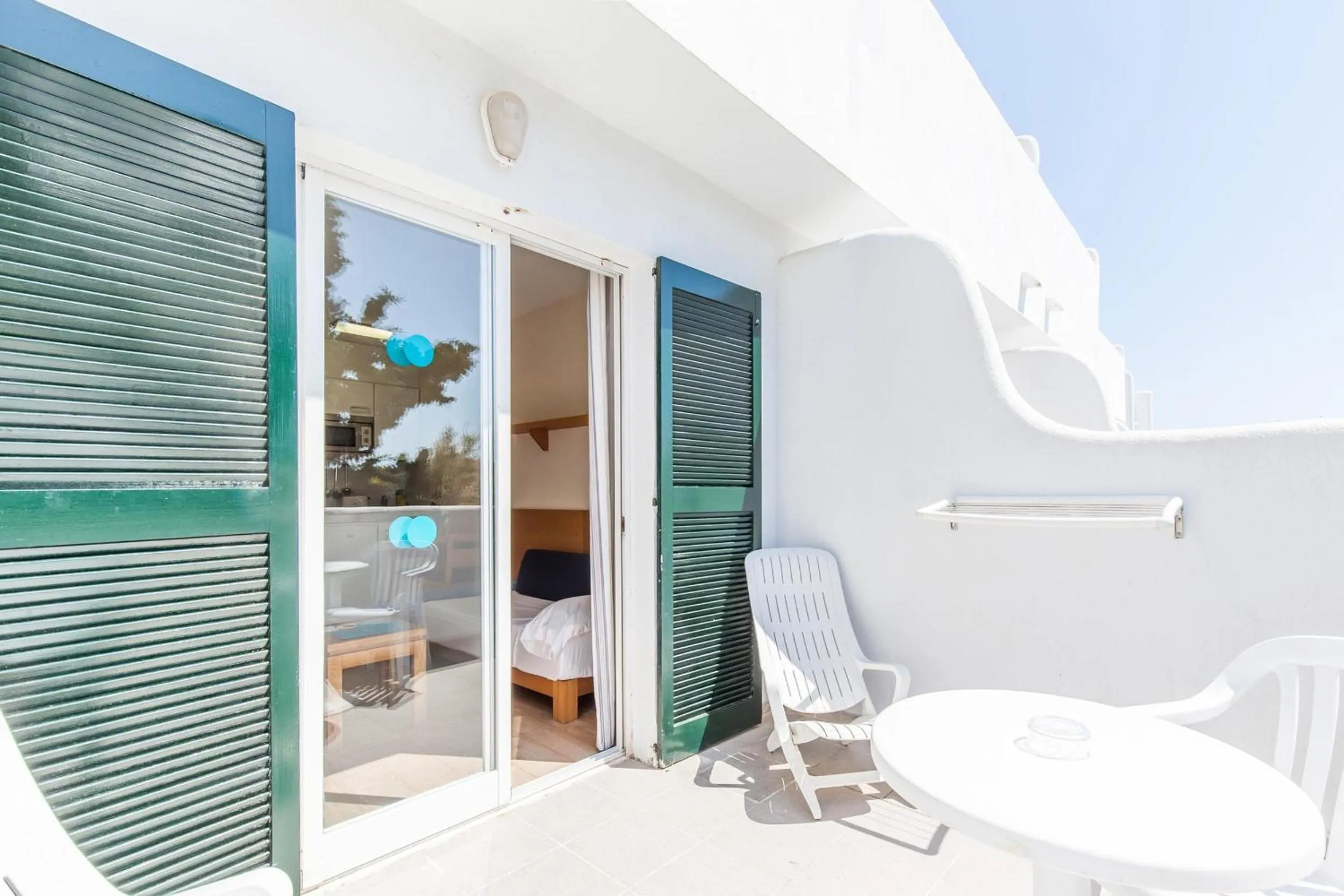 Photo of the whole room in BLUESEA Club Martha's