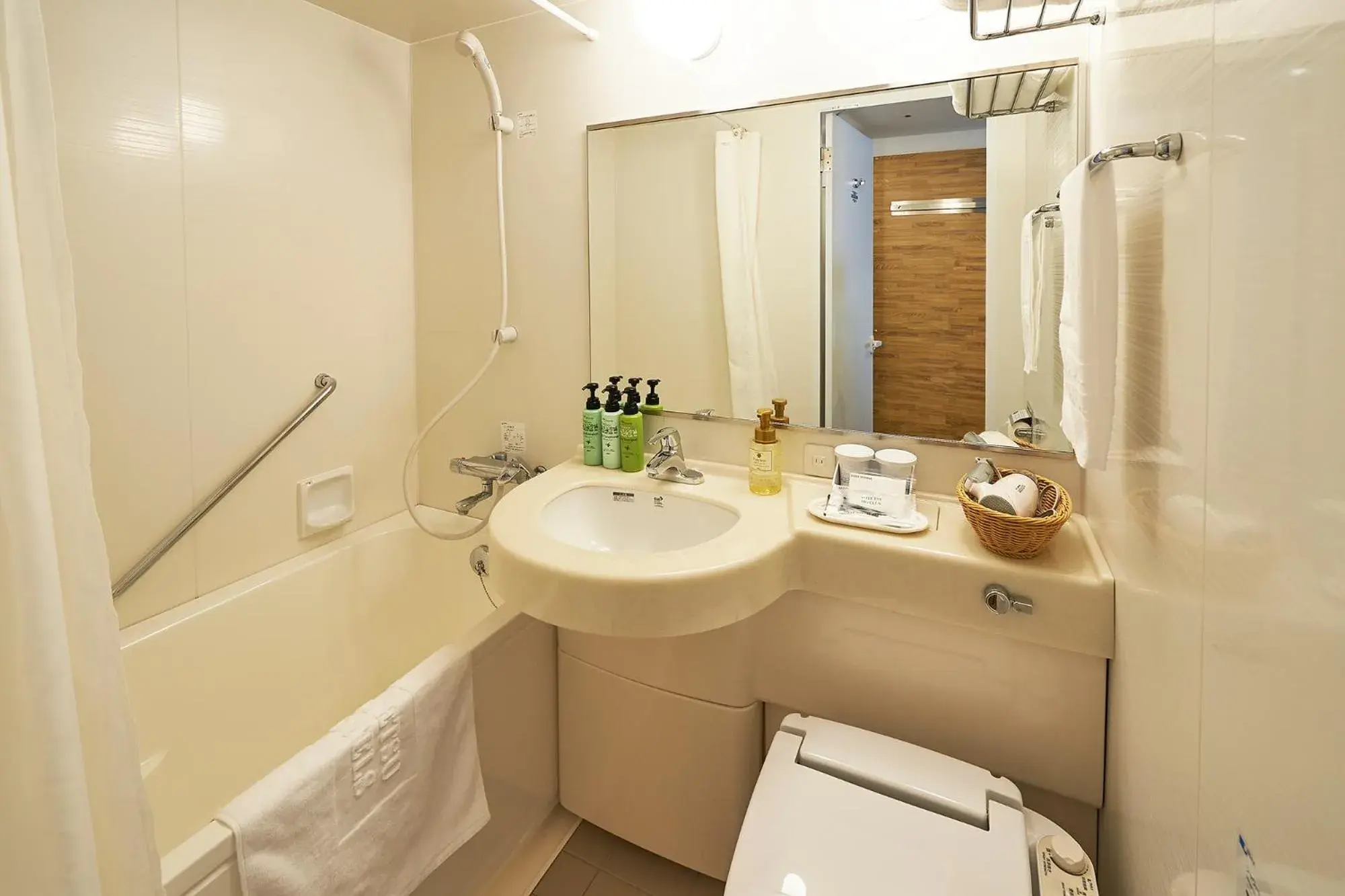 Twin Room - single occupancy - Smoking in Sotetsu Fresa Inn Nagano-Zenkojiguchi Twin Room - single occupancy - Smoking in Sotetsu Fresa Inn Nagano-Zenkojiguchi