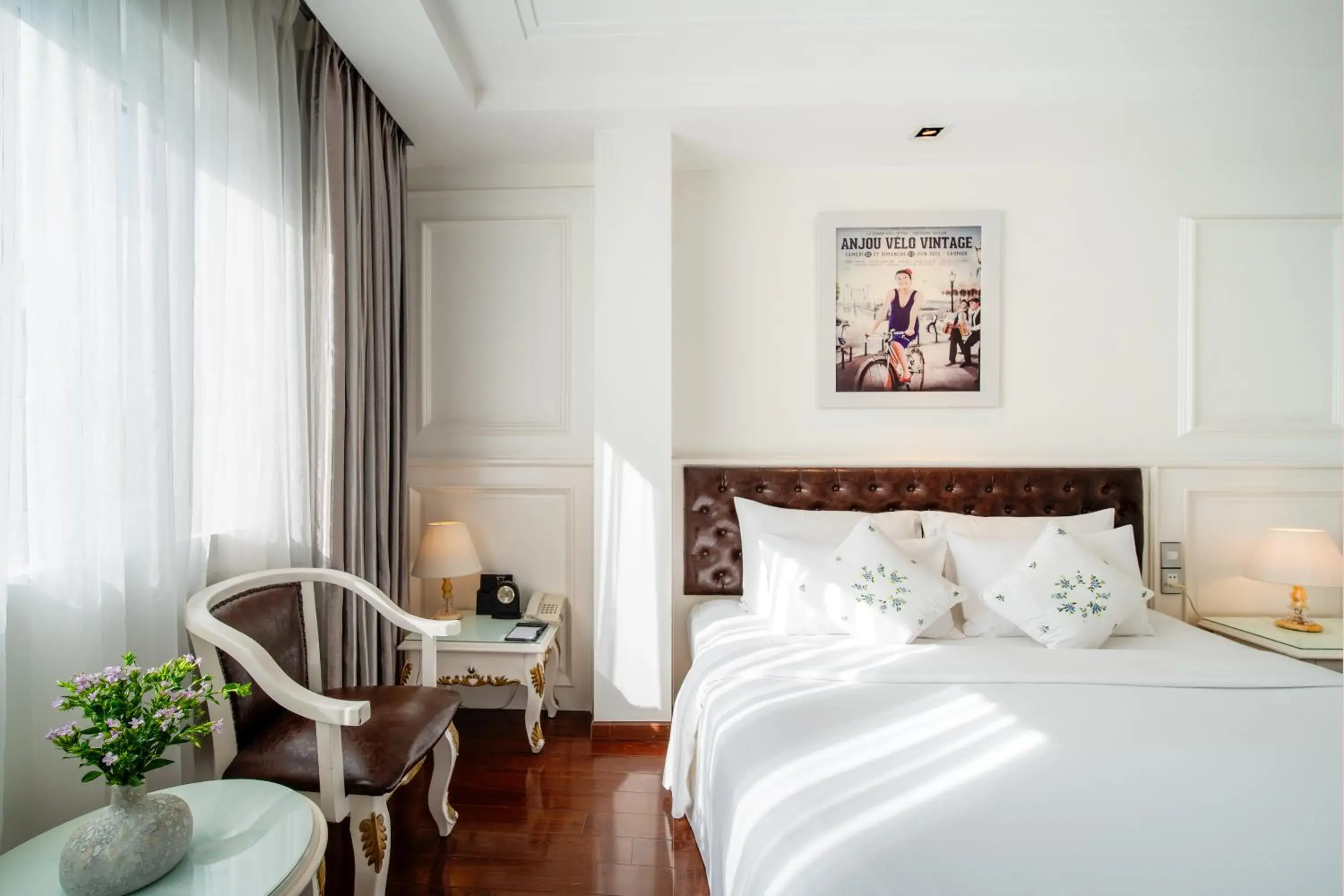 Saigon Signature Premier Room - Daily Happy Hours in Alagon Saigon Hotel & Spa Saigon Signature Premier Room - Daily Happy Hours in Alagon Saigon Hotel & Spa