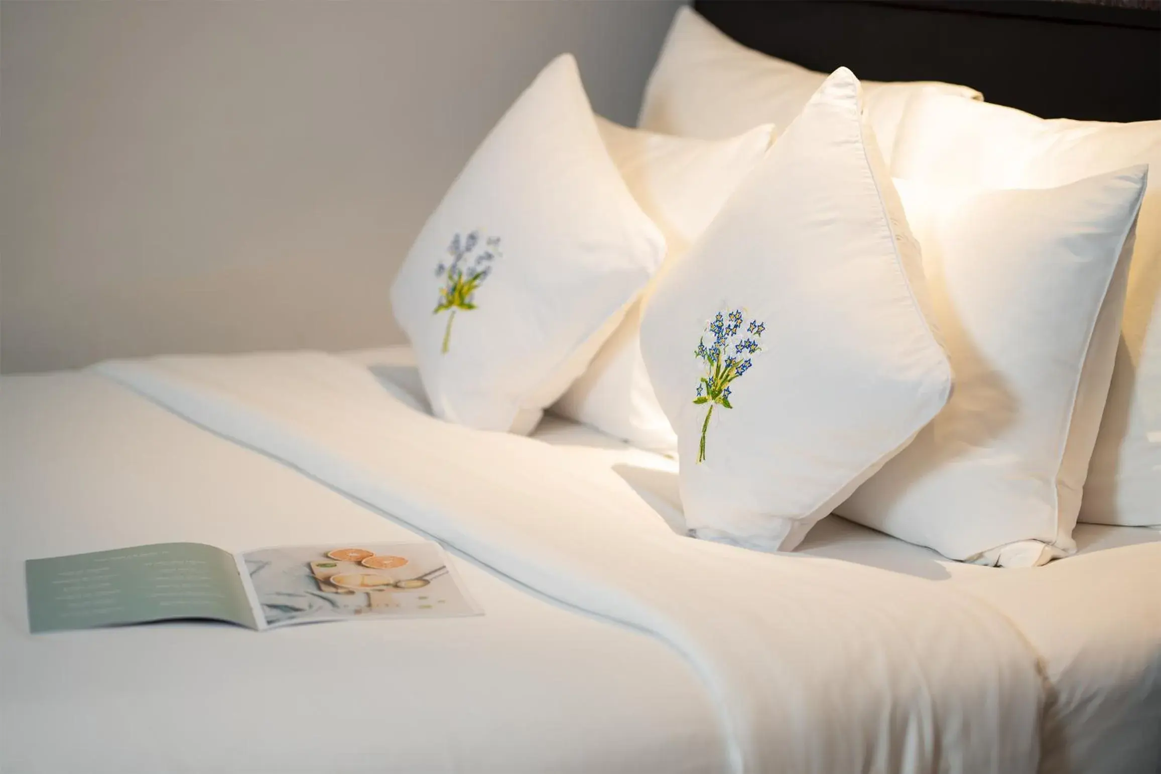 Ben Thanh Corner Room in Alagon Saigon Hotel & Spa Ben Thanh Corner Room in Alagon Saigon Hotel & Spa