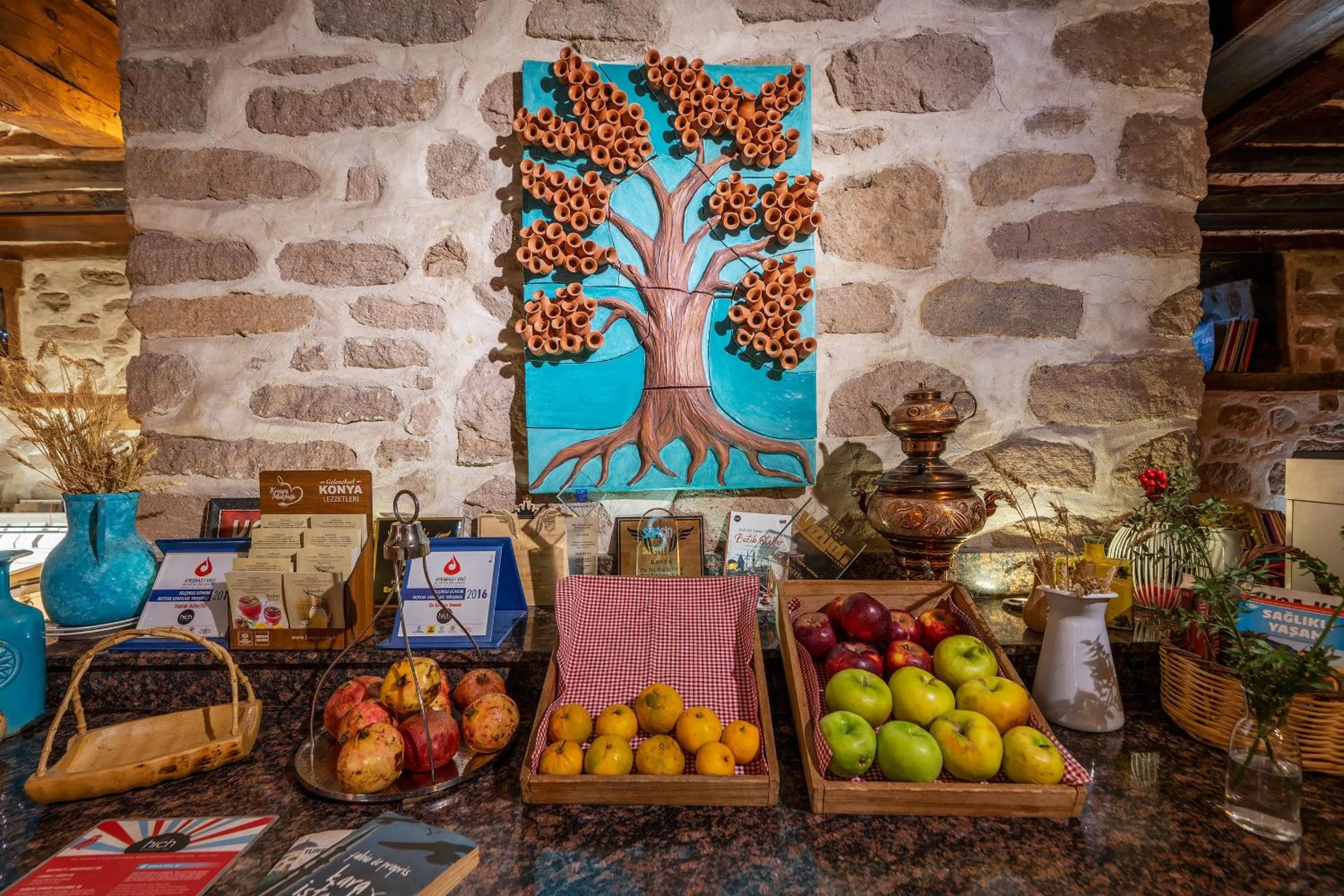 Restaurant/places to eat in Hich Hotel Konya