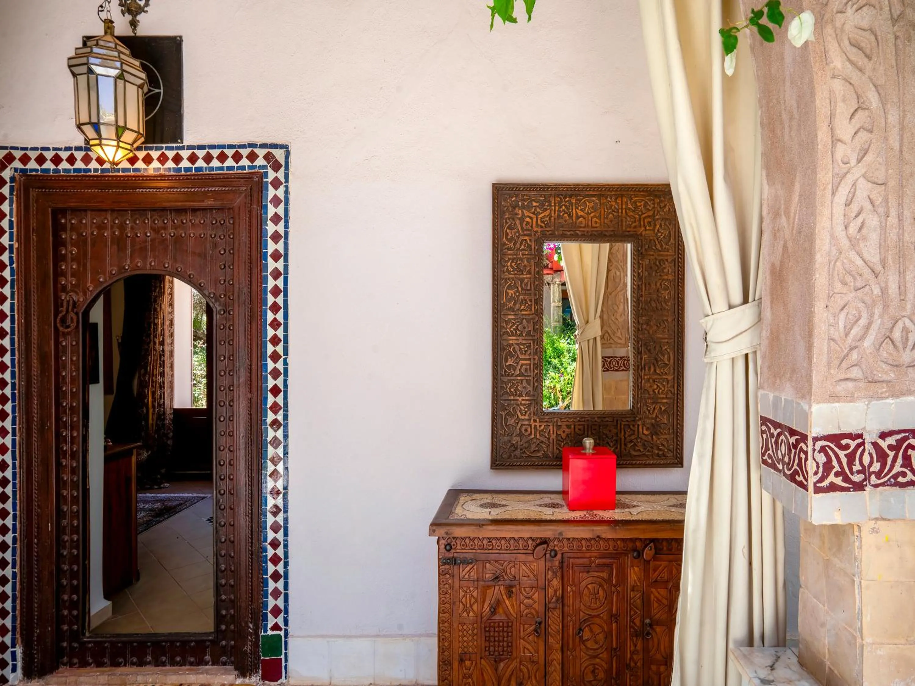 Decorative detail in Clé De Sol Riad & SPA