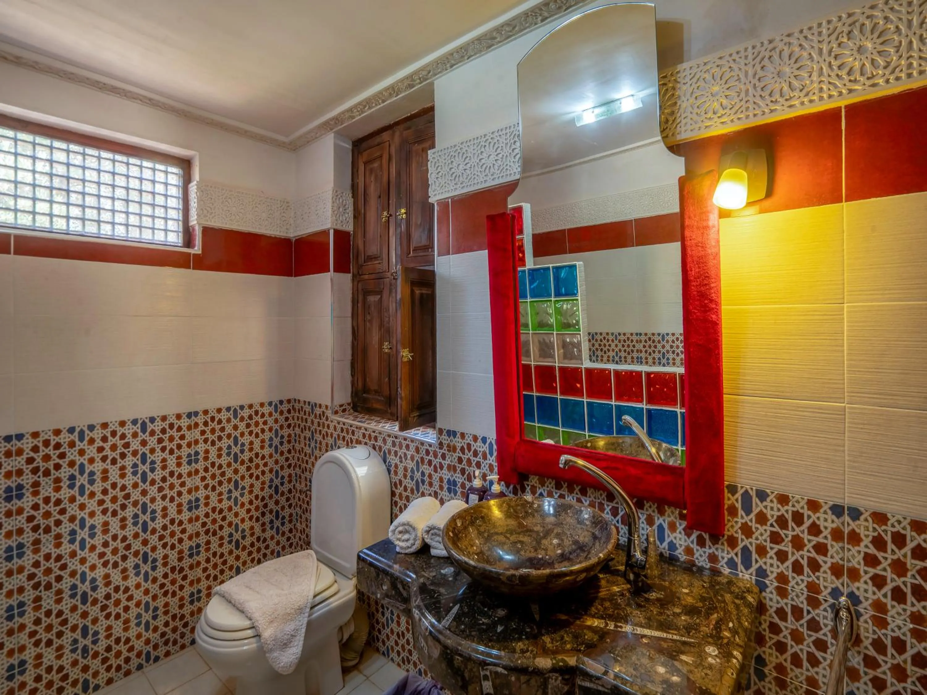 Bathroom in Clé De Sol Riad & SPA