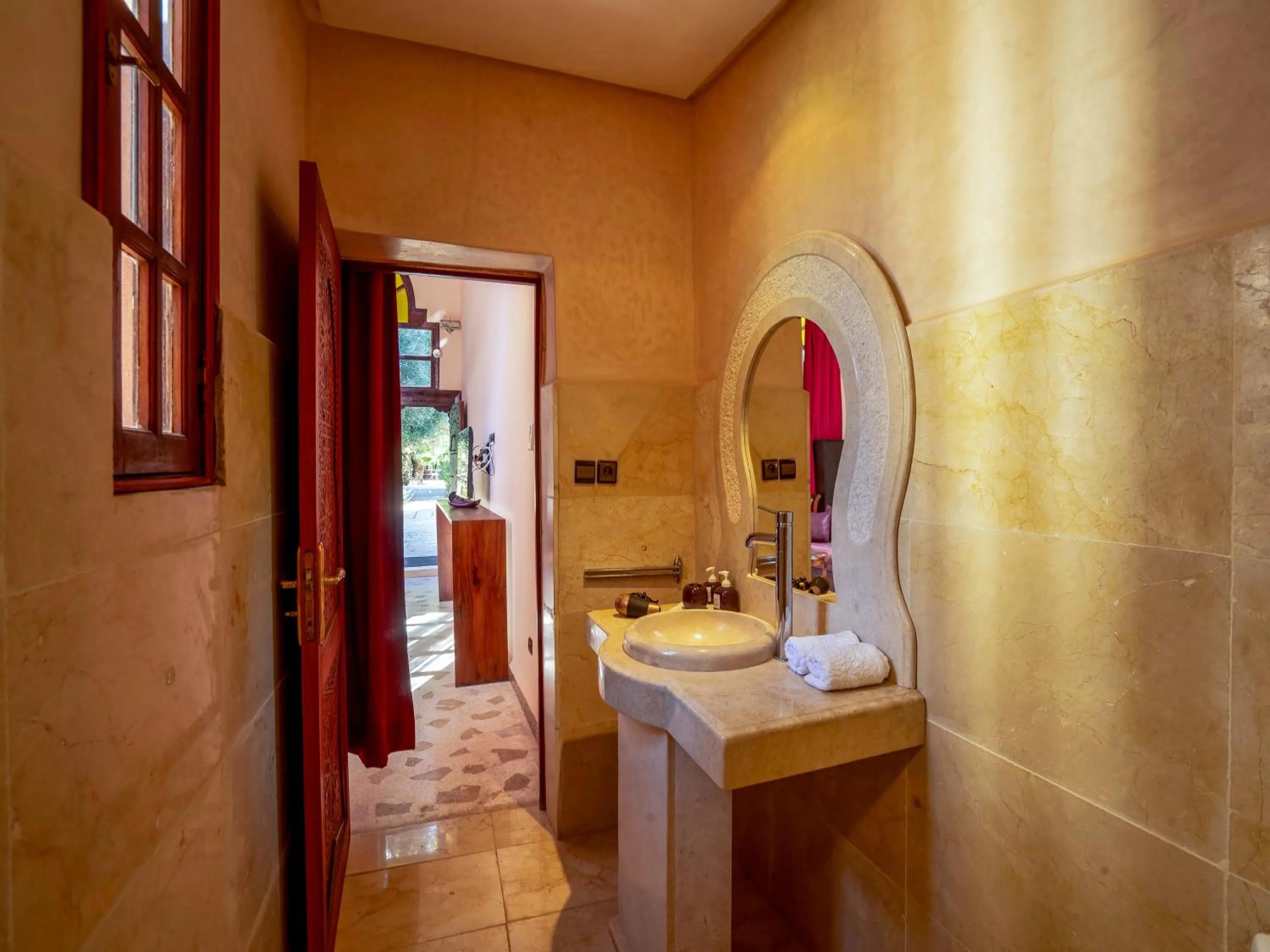 Bathroom in Clé De Sol Riad & SPA