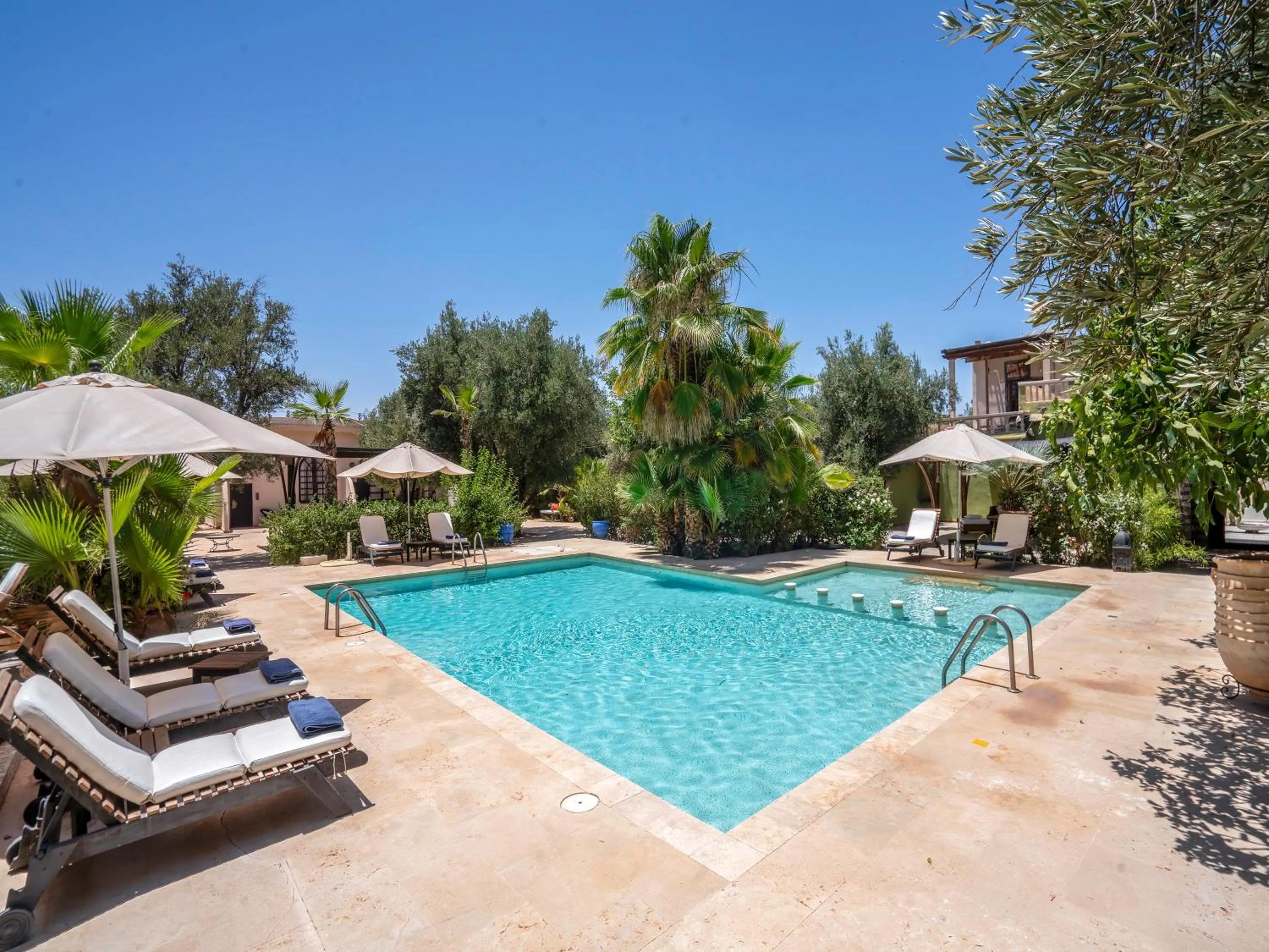 Swimming pool in Clé De Sol Riad & SPA