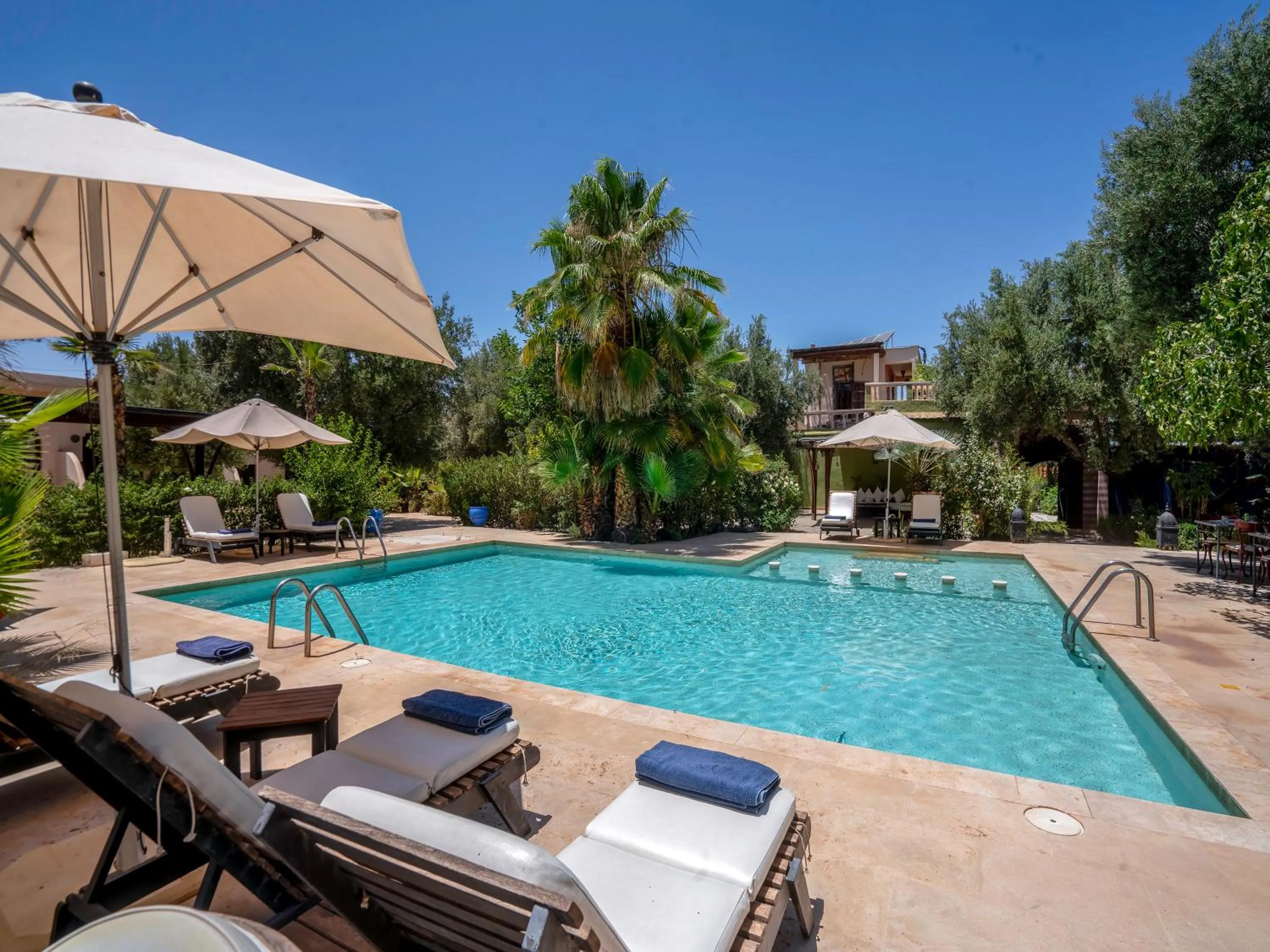 Swimming pool in Clé De Sol Riad & SPA