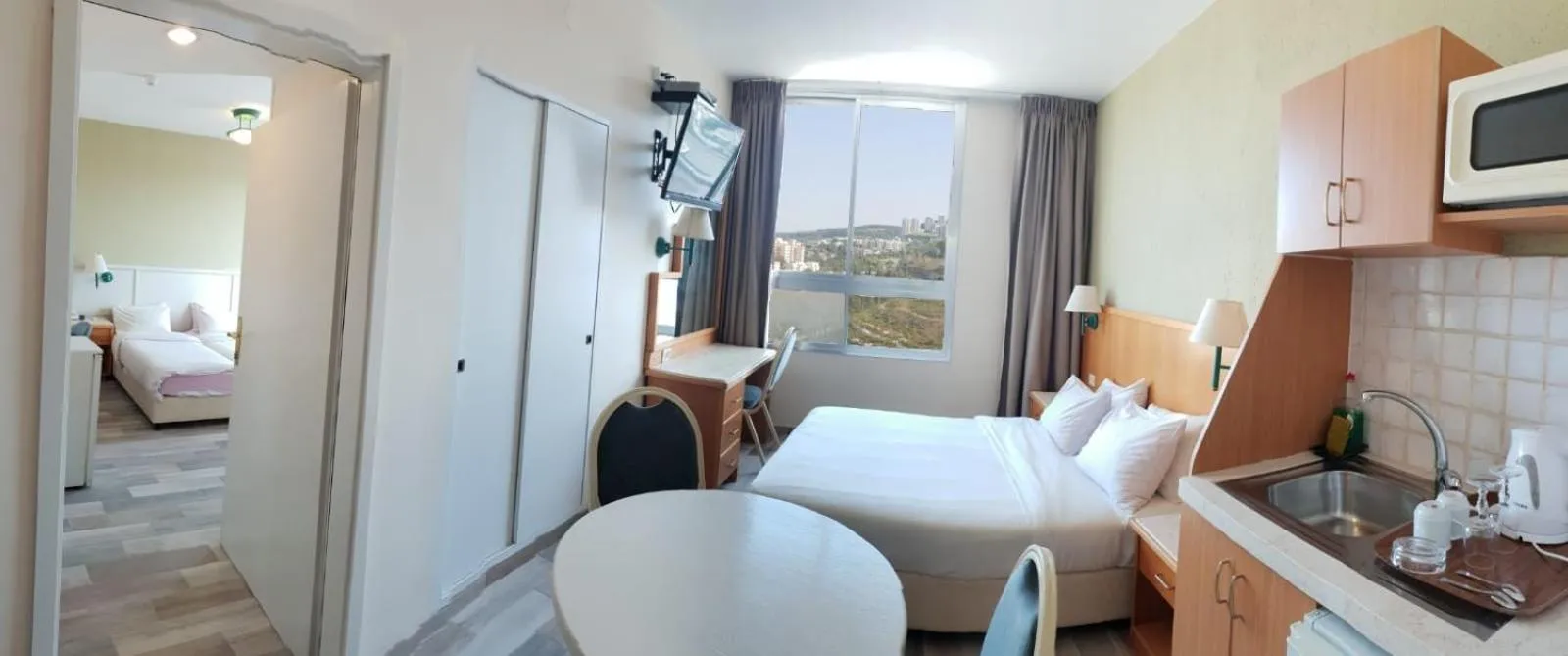 Photo of the whole room in Marom Hotel