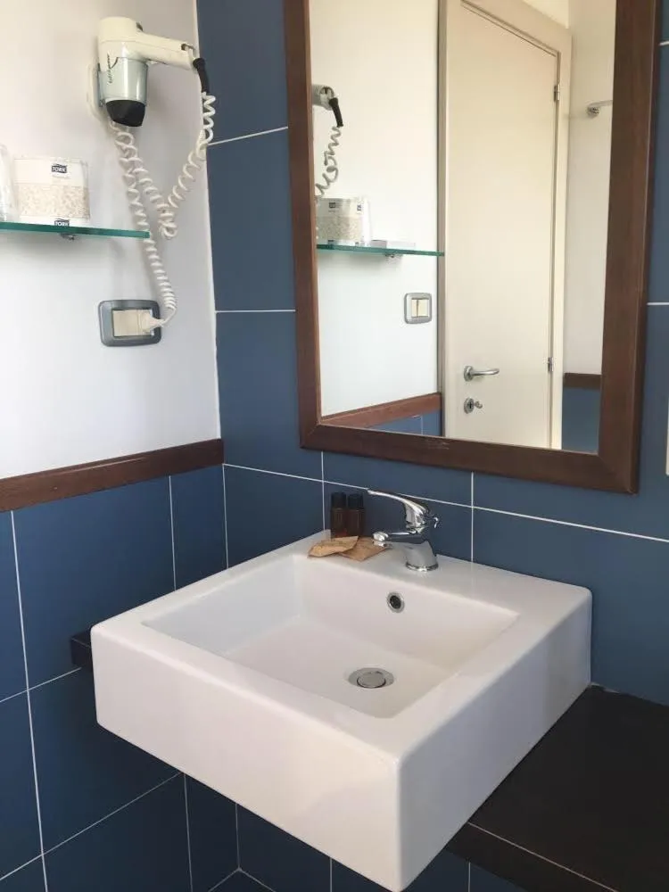 Bathroom in Hotel Royal