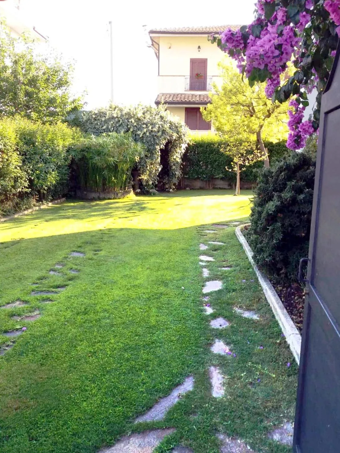 Property building in La Bouganville di Sante e Rosa