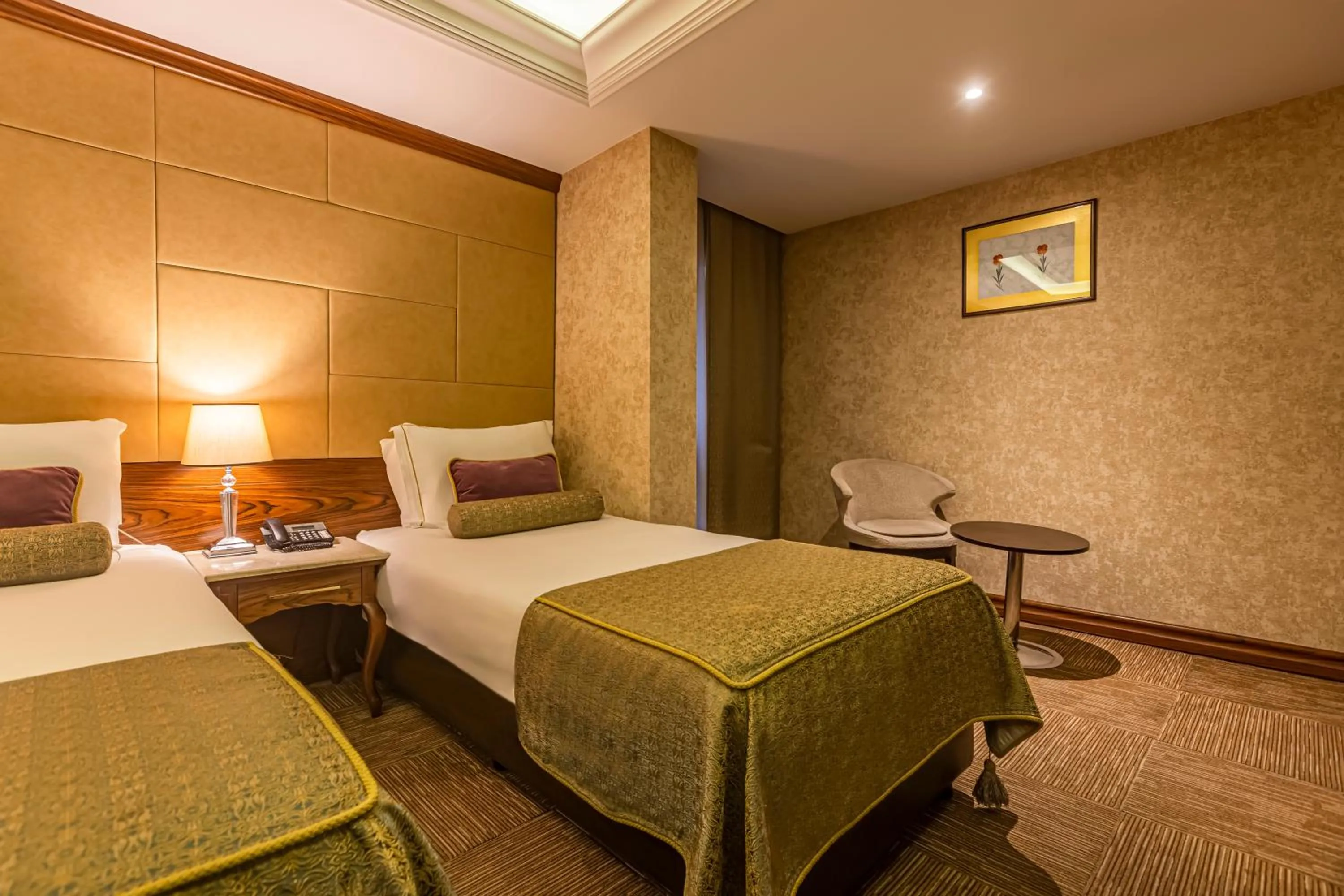 Bed in Eurostar Old City Hotel & Spa